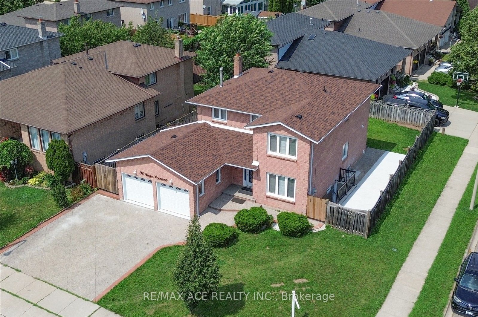 31 Vega Crescent, Hamilton, ON L8E 4S6 photo 3