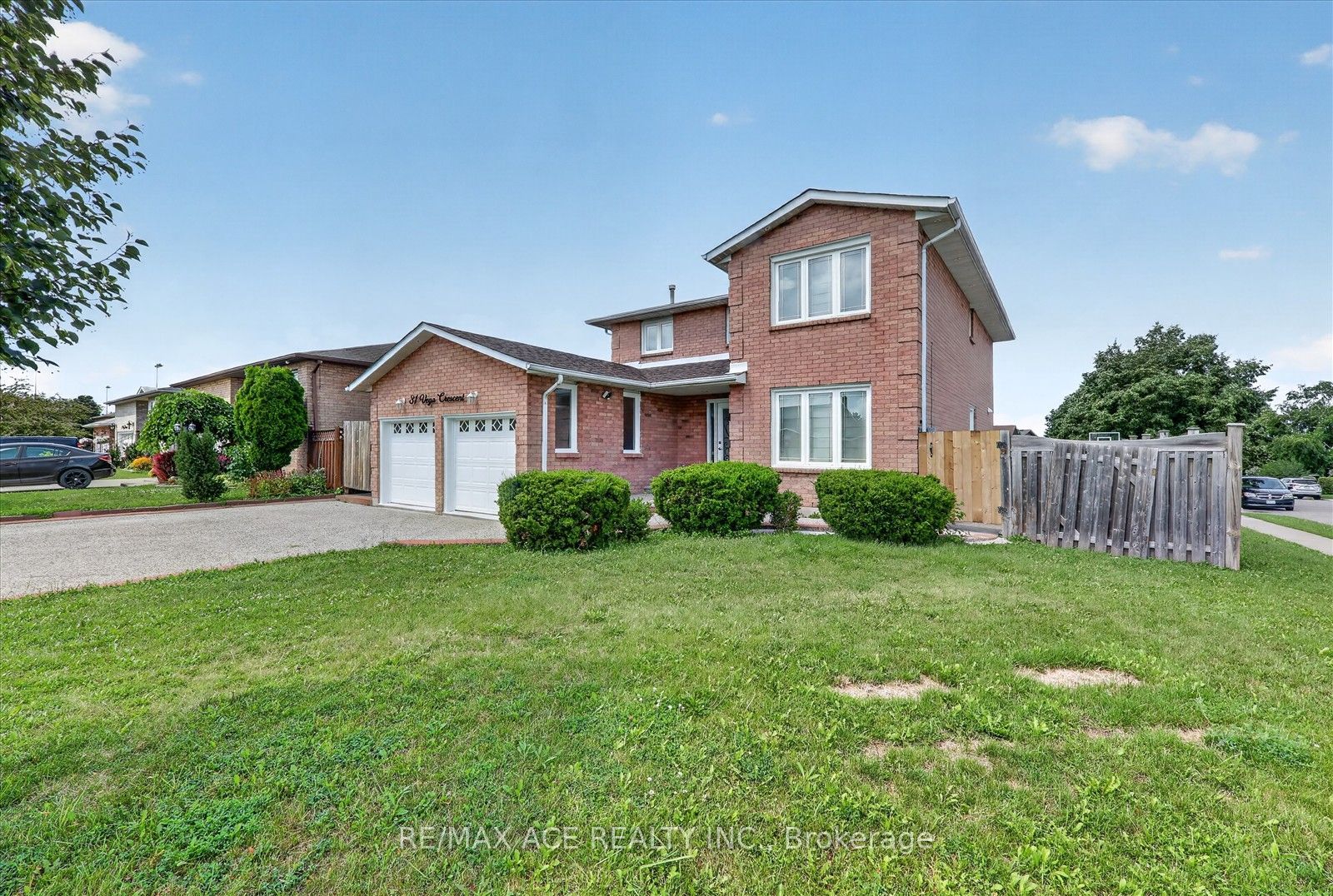 31 Vega Crescent, Hamilton, ON L8E 4S6 photo 4