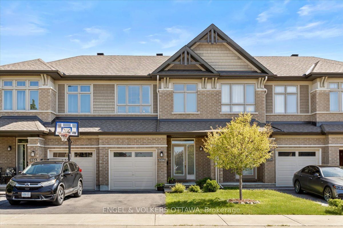 556 Triangle Street, Kanata, ON K2V 0M5