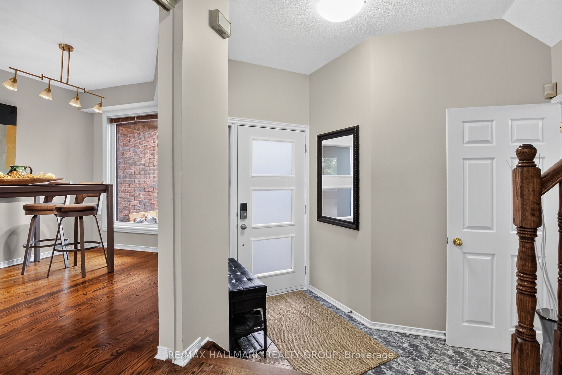19 Windeyer Crescent, Kanata, ON K2K 2P6 photo 4