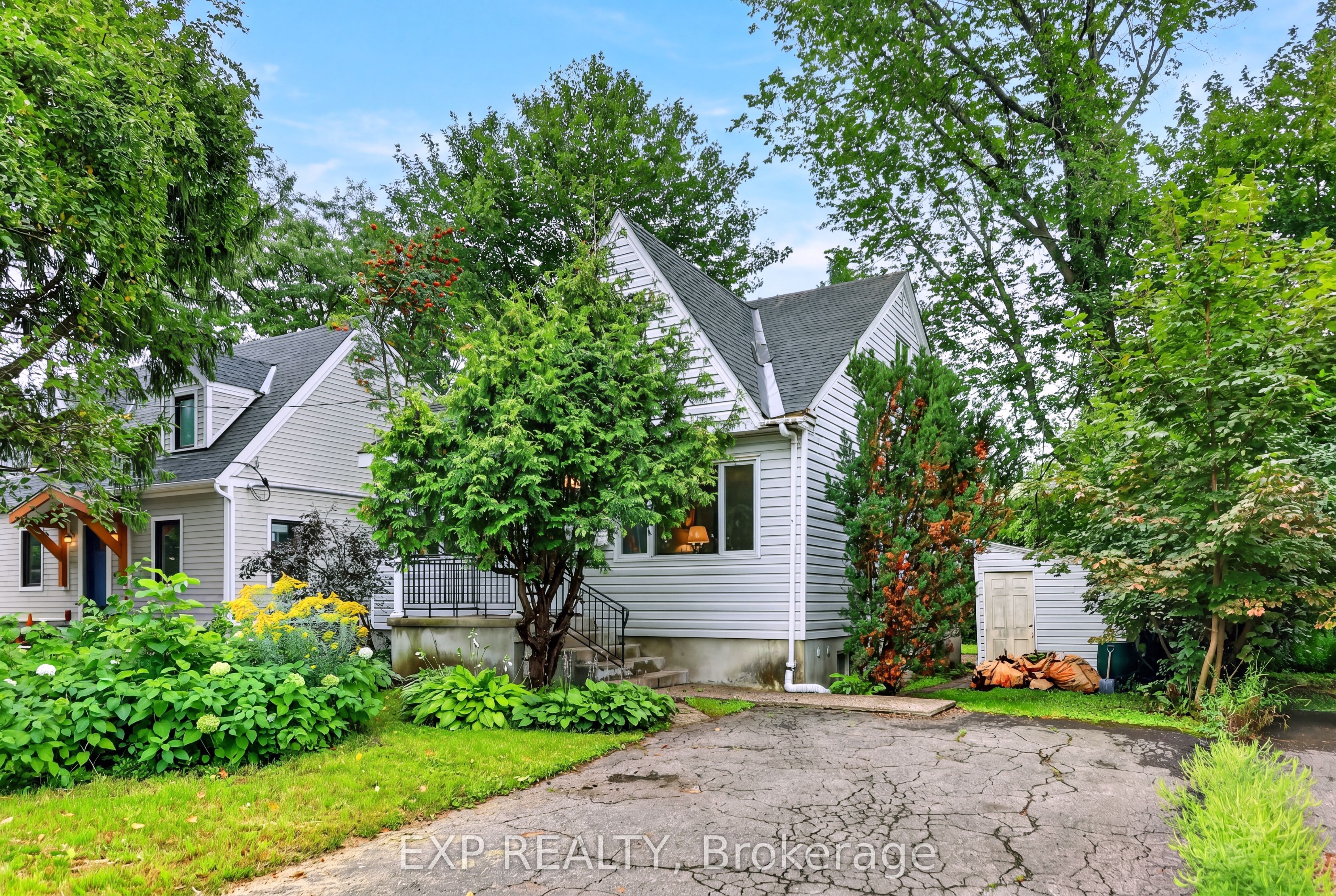 1220 Collins Avenue, Hunt Club - South Keys and Area, ON K1V 6E1 photo 2
