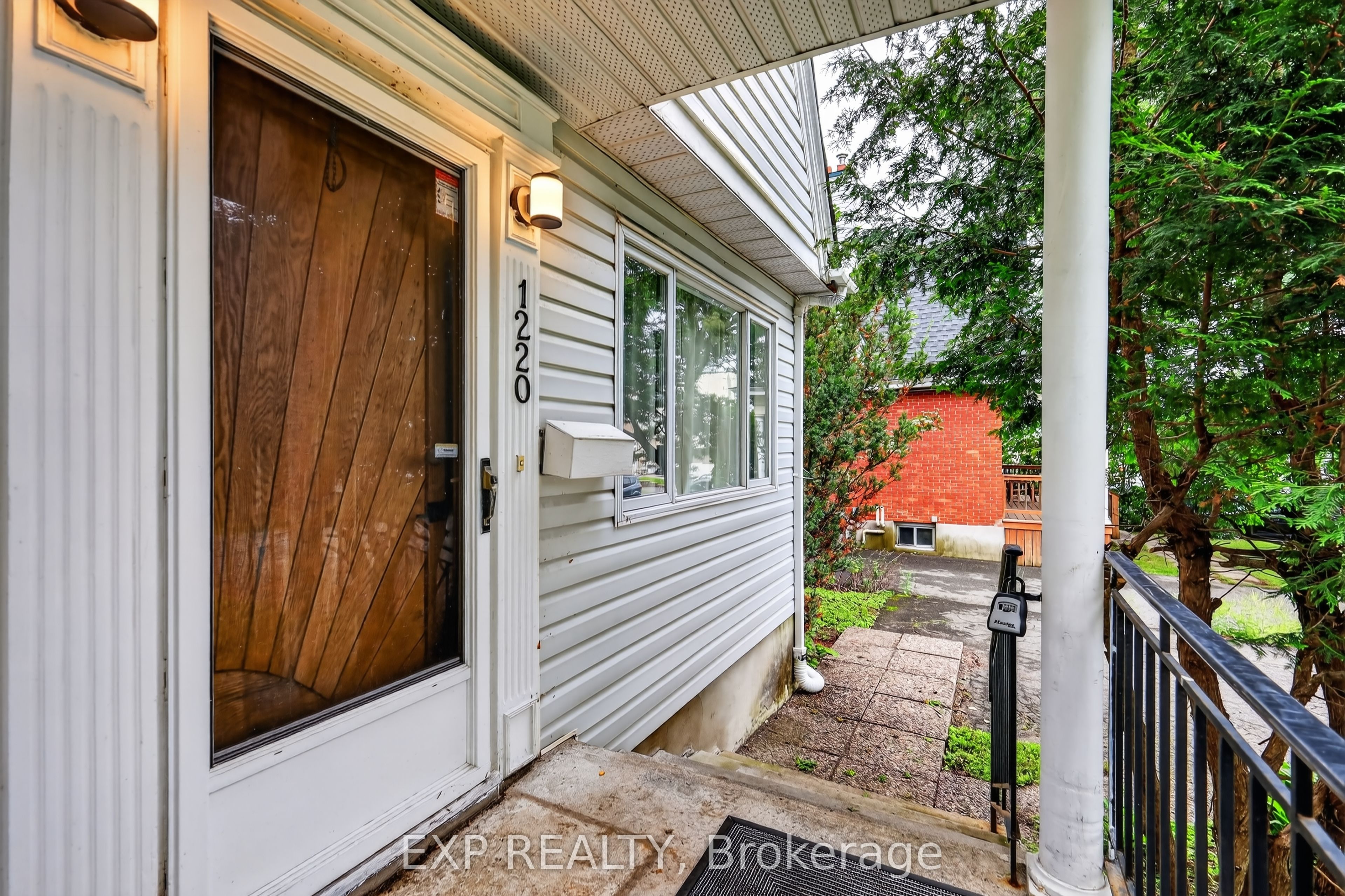 1220 Collins Avenue, Hunt Club - South Keys and Area, ON K1V 6E1 photo 4