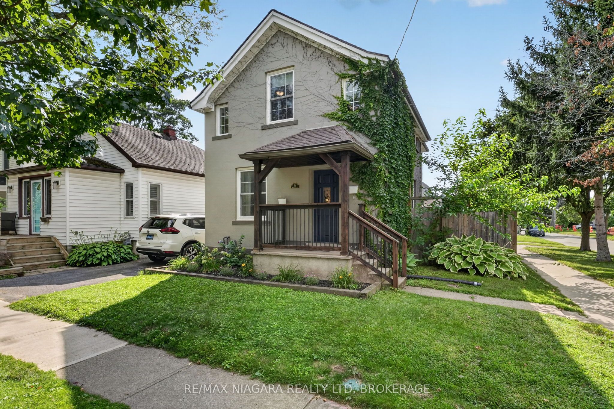51 Wiley Street, St. Catharines, ON L2R 4G1