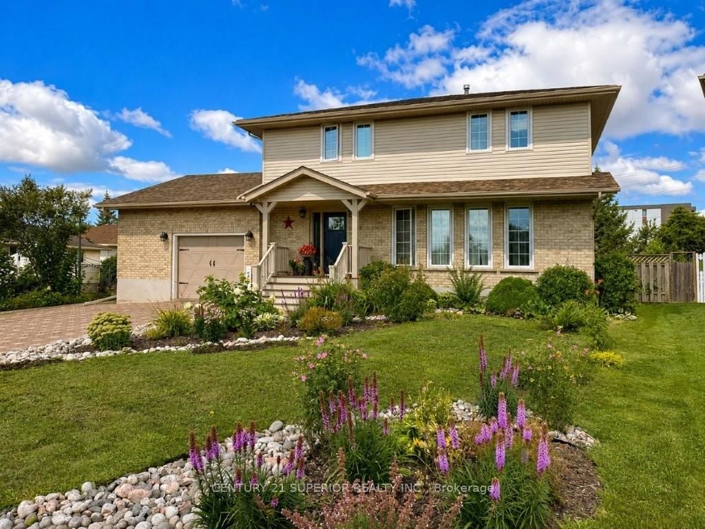 108 Flamingo Drive, Thunder Bay, ON P7B 6K1