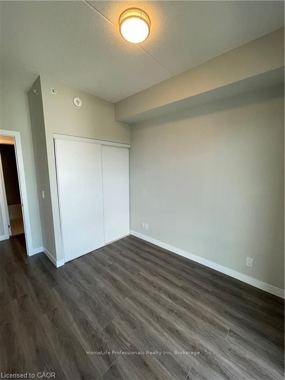 15 Queen Street S 1410, Hamilton, ON L8P 3R6 photo 3