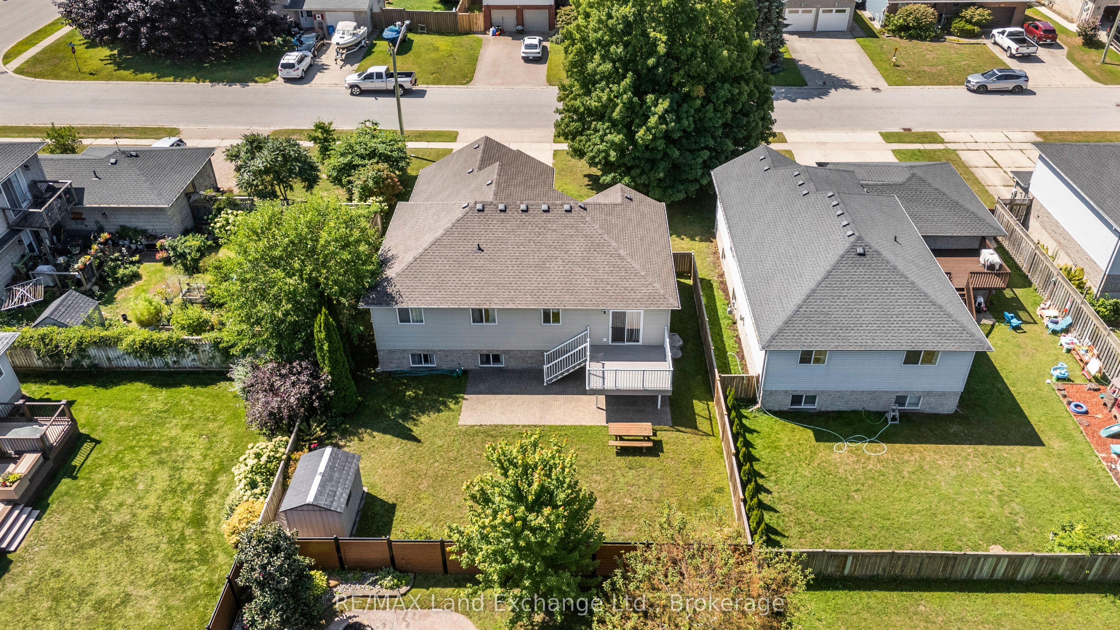 513 Peirson Avenue, Saugeen Shores, ON N0H 2C1 photo 3