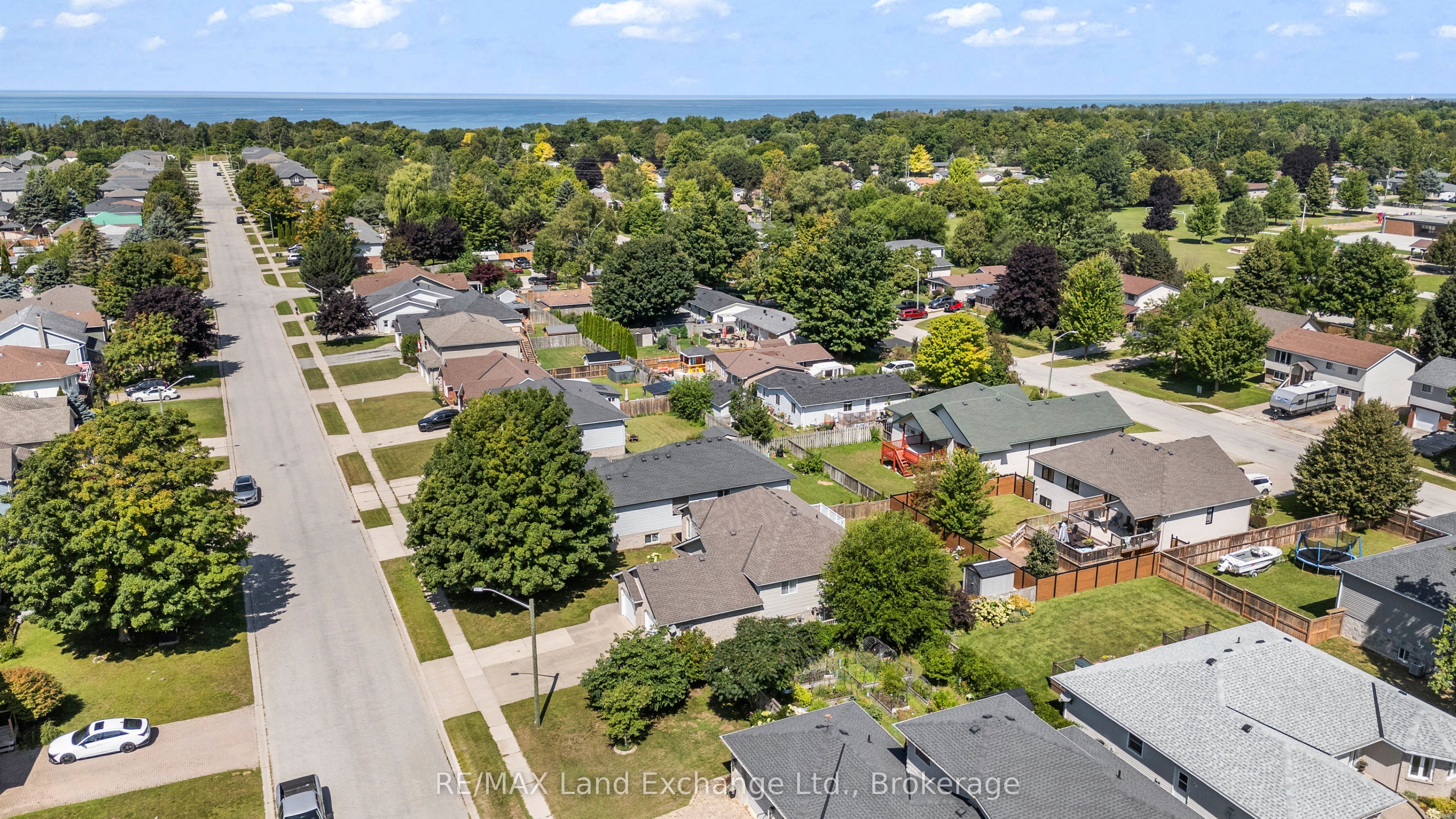 513 Peirson Avenue, Saugeen Shores, ON N0H 2C1 photo 4