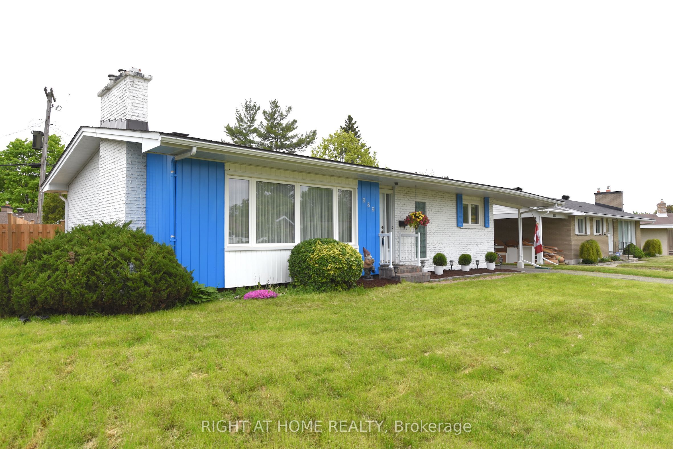 989 GOREN Avenue, Elmvale Acres and Area, ON K1G 2T8 photo 2