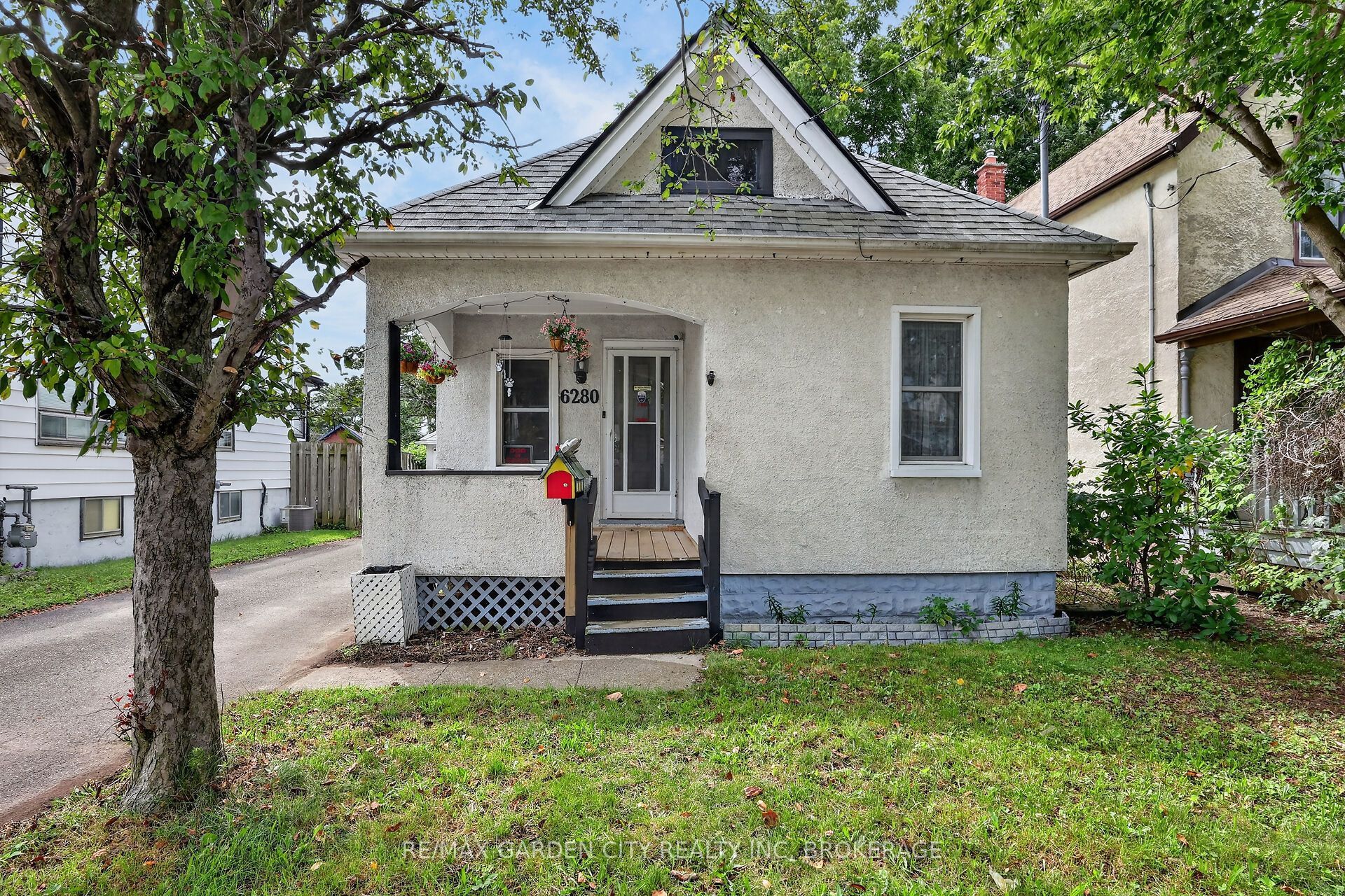 6280 Taylor Street, Niagara Falls, ON L2G 2G1 photo 2
