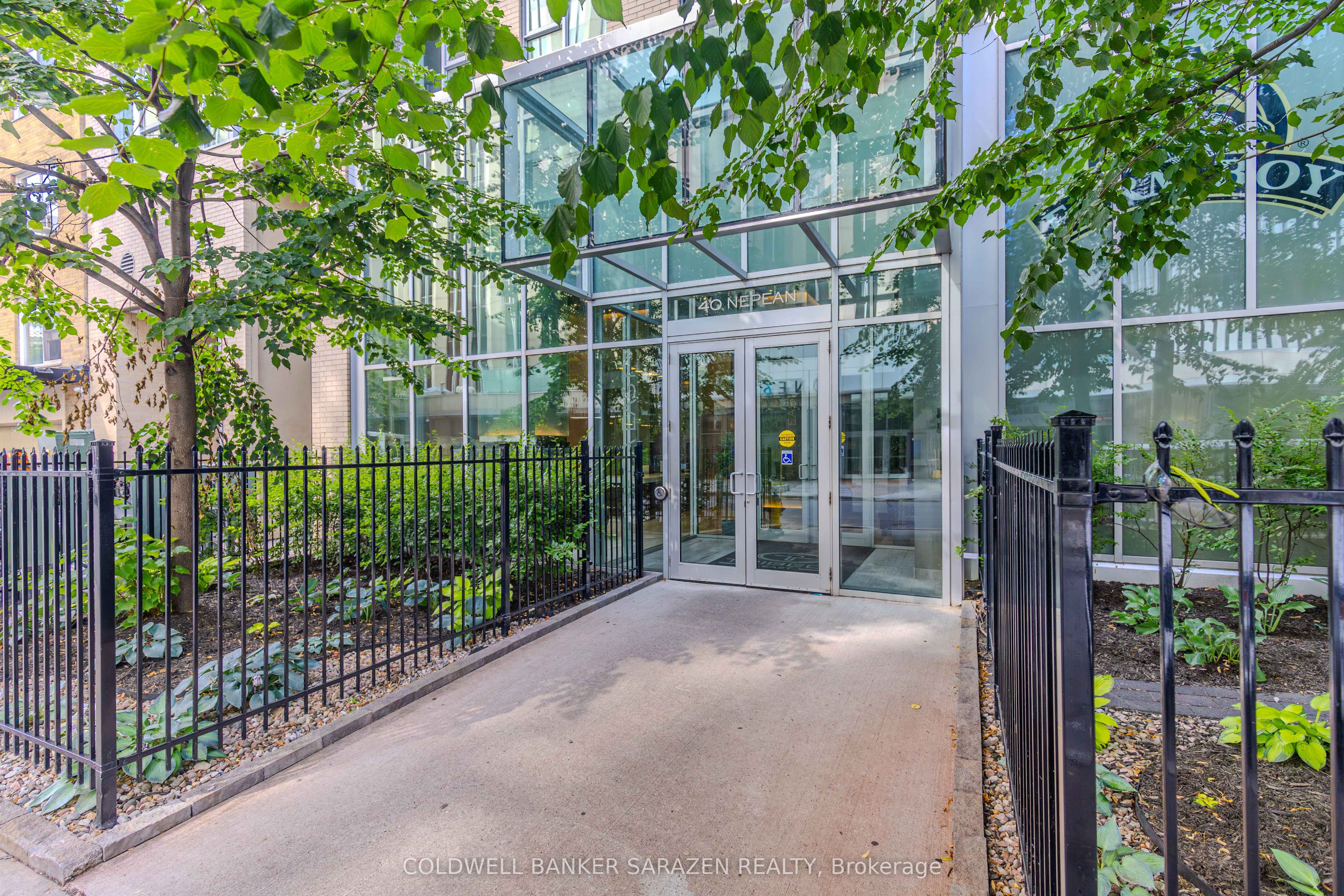 40 Nepean Street 1407, Ottawa Centre, ON K2P 0X5 photo 3