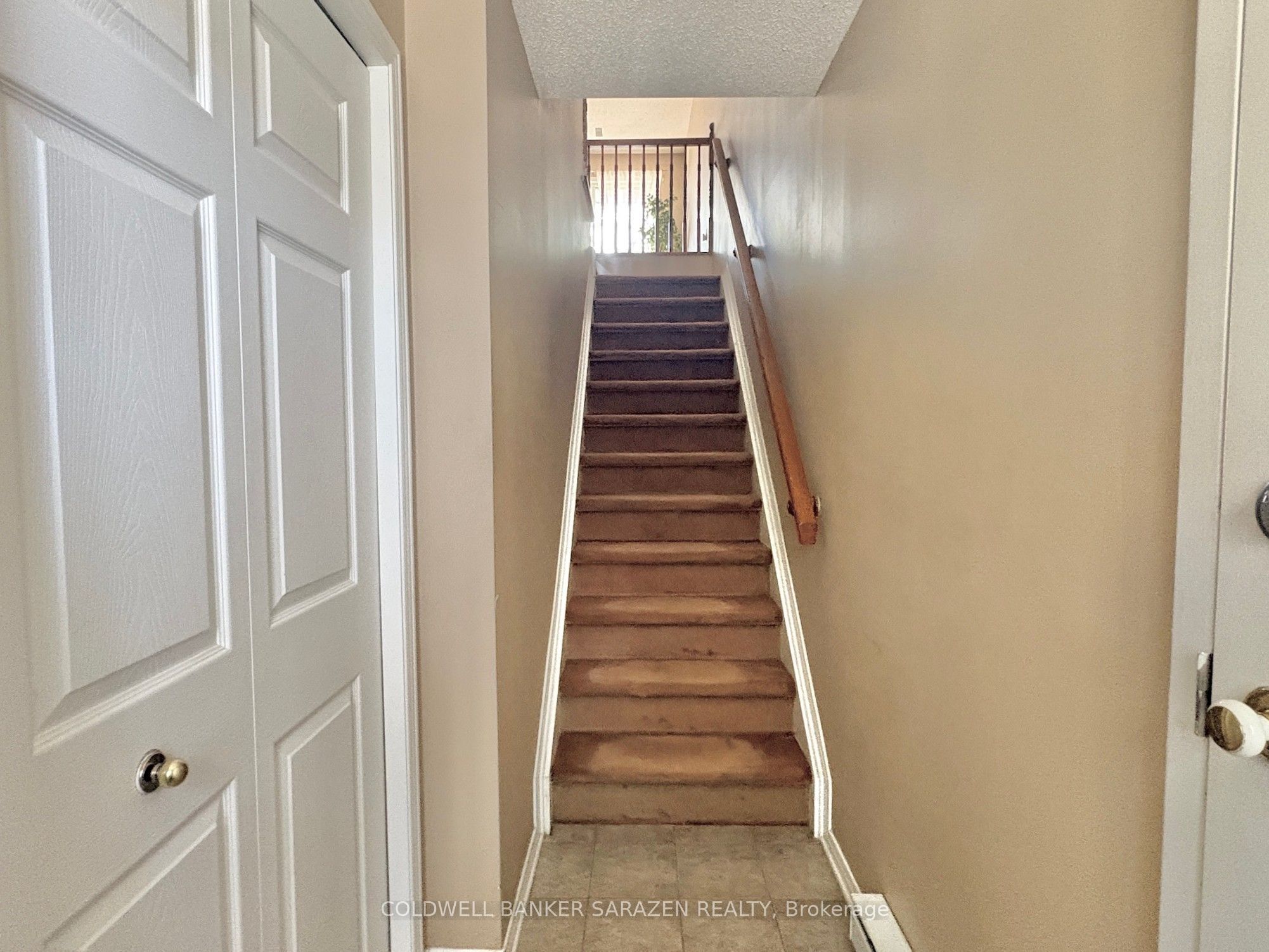 112 Centrepointe Drive F, South of Baseline to Knoxdale, ON K2G 6K3 photo 3