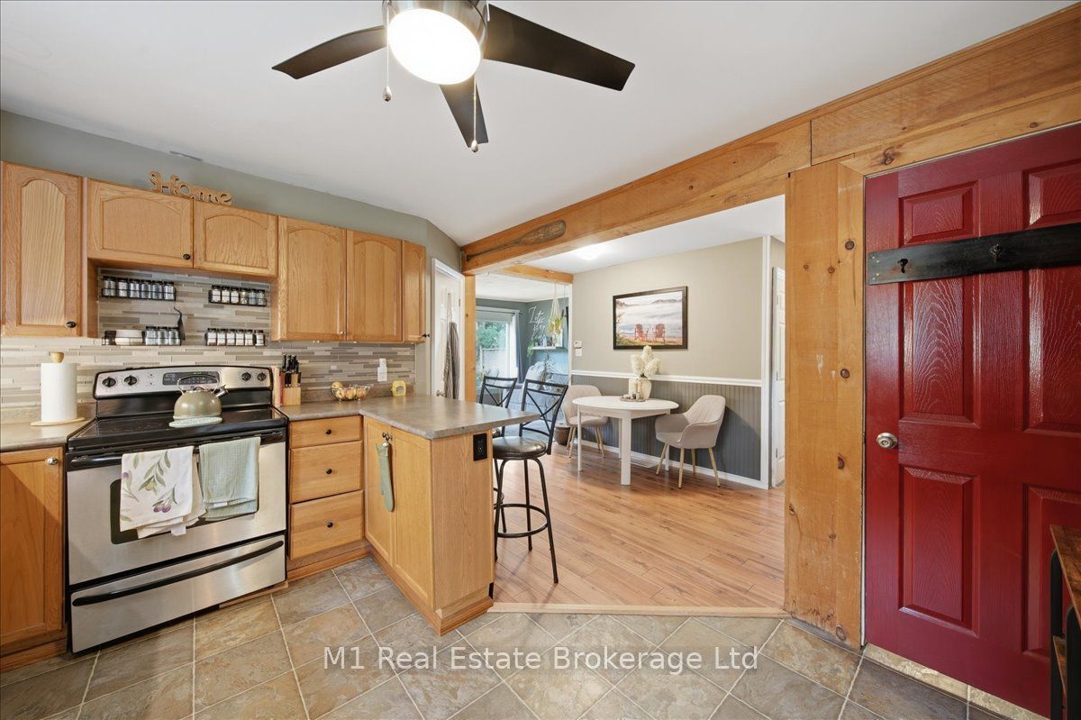 18 Wilmott Street, Huntsville, ON P1H 1T9 photo 5
