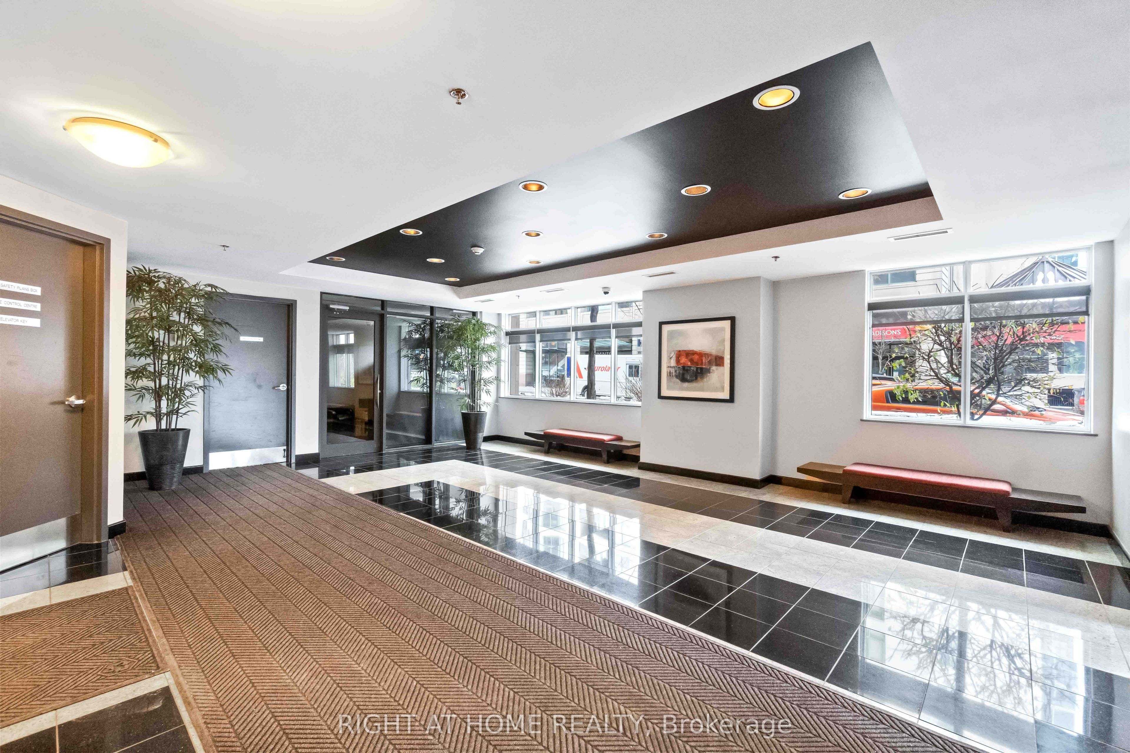 445 Laurier Avenue W 701, Ottawa Centre, ON K1N 6R4 photo 5