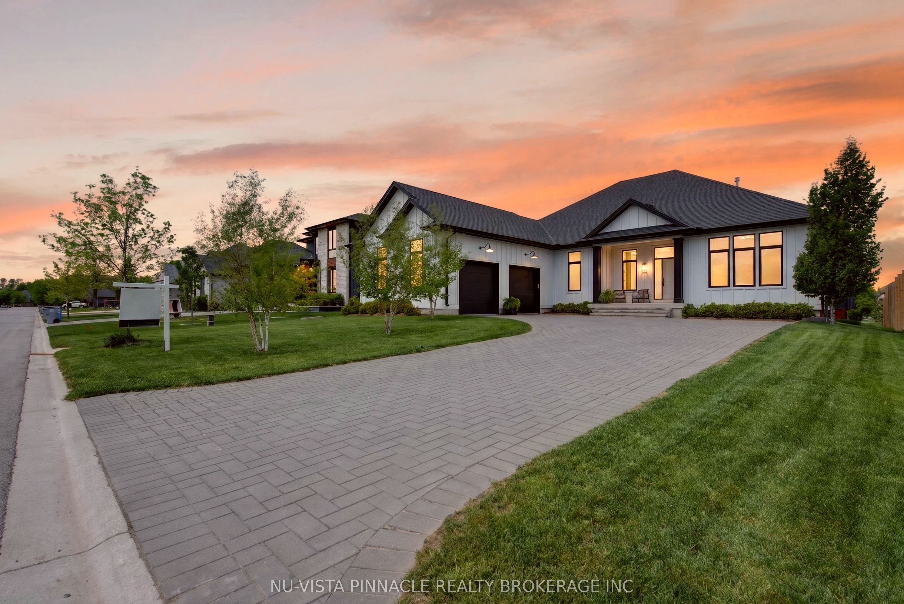 2572 LUCAS Avenue, Strathroy-Caradoc, ON N0L 1W0 photo 2