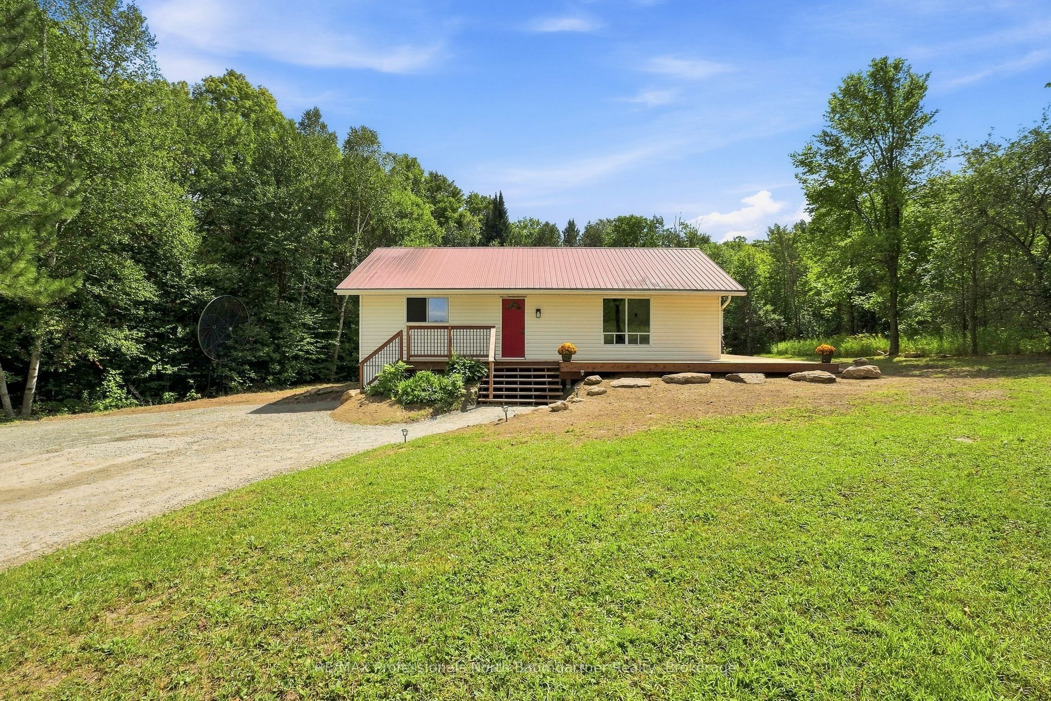 3085 Hadlington Road, Highlands East, ON K0L 2Y0