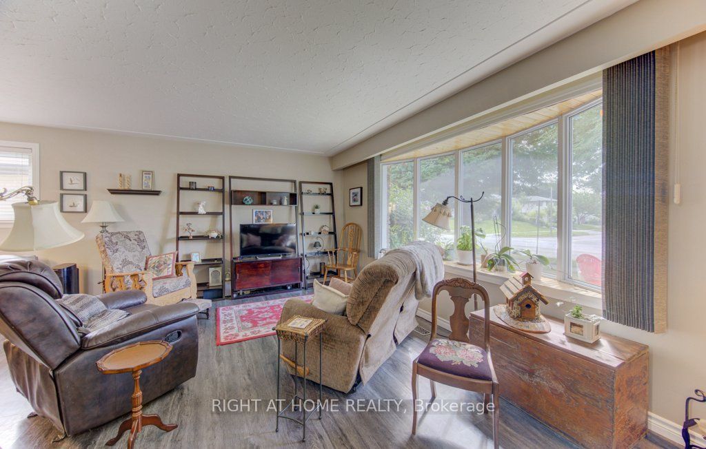 204 Holborn Drive, Kitchener, ON N2A 2E8 photo 5