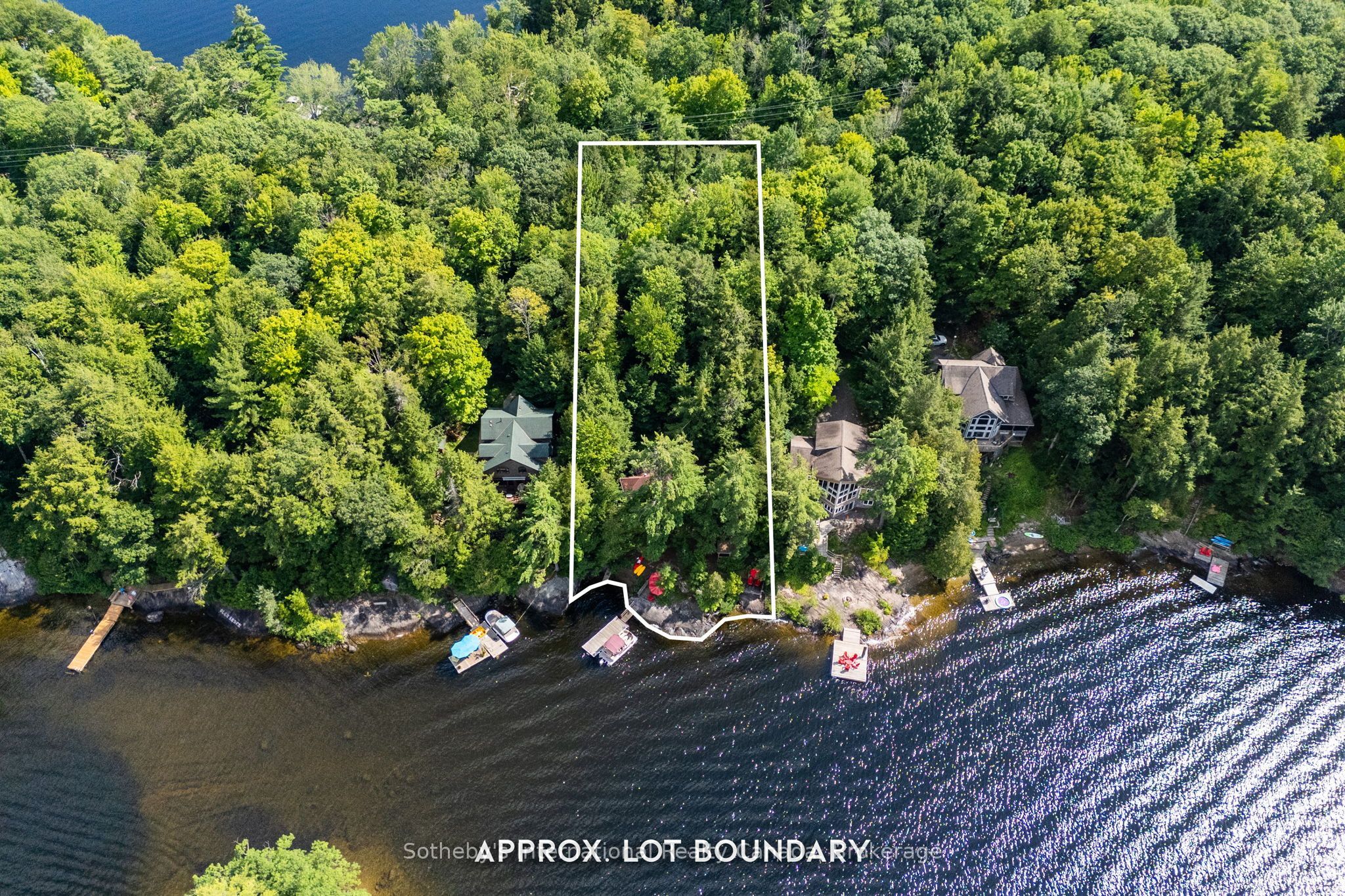 1061 Hurling Point Road, Muskoka Lakes, ON P0C 1A0 photo 3