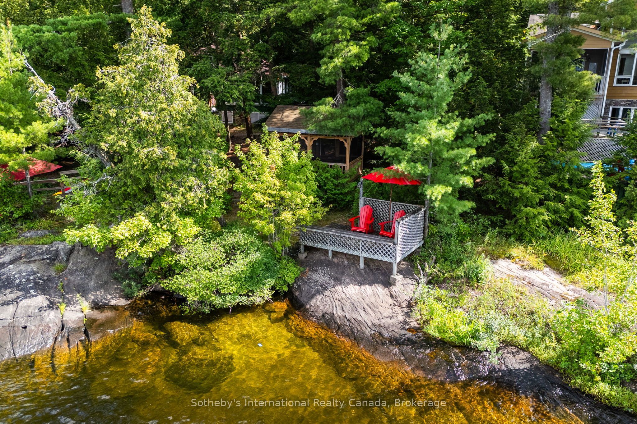 1061 Hurling Point Road, Muskoka Lakes, ON P0C 1A0 photo 5