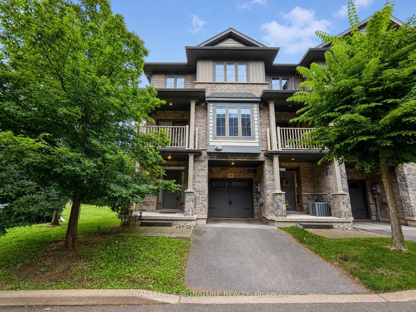 44 Southshore Crescent, Hamilton, ON L8E 0J3