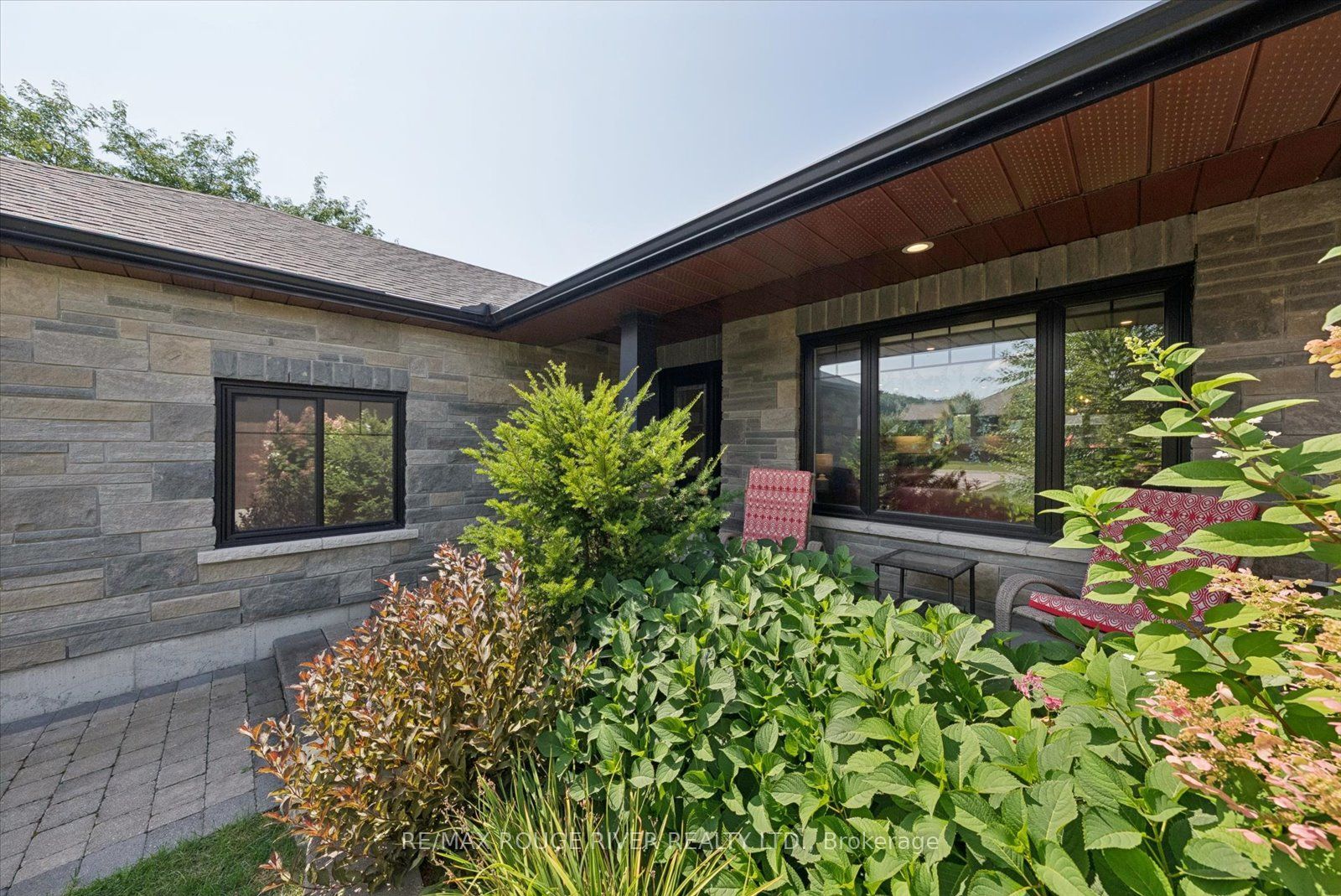 25 Ambrosia Terrace, Quinte West, ON K8V 0G7 photo 5