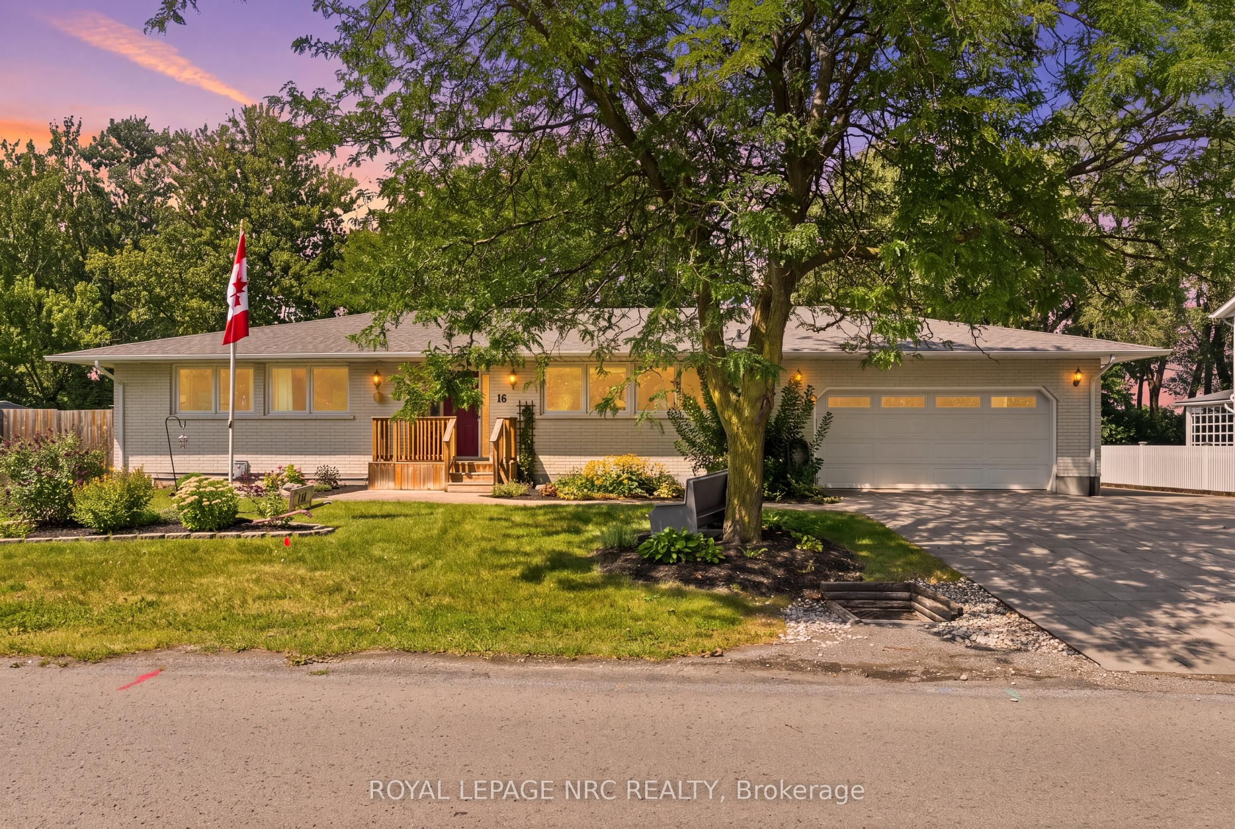 16 DUMFRIES Street, Niagara-on-the-Lake, ON L0S 1L0 photo 2