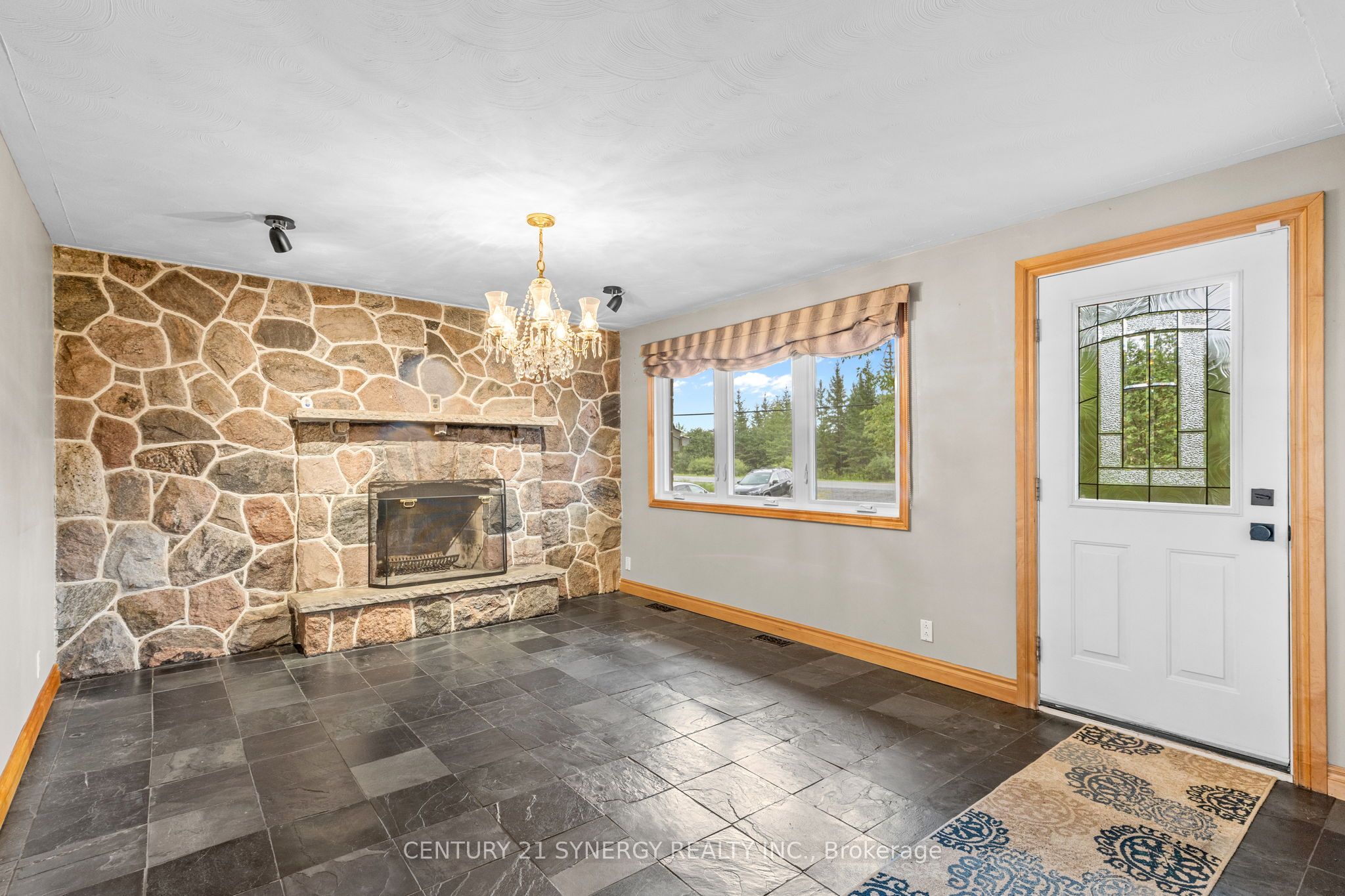 8567 Franktown Road, Stittsville - Munster - Richmond, ON K0A 1B0 photo 5