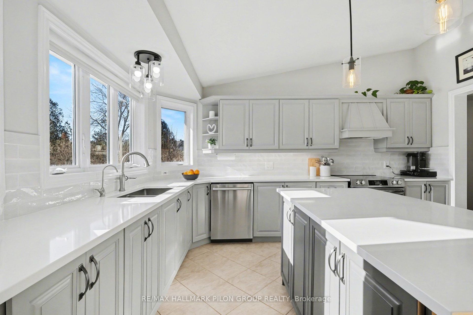 153 Sophie Street, Clarence-Rockland, ON K4K 1K7 photo 4