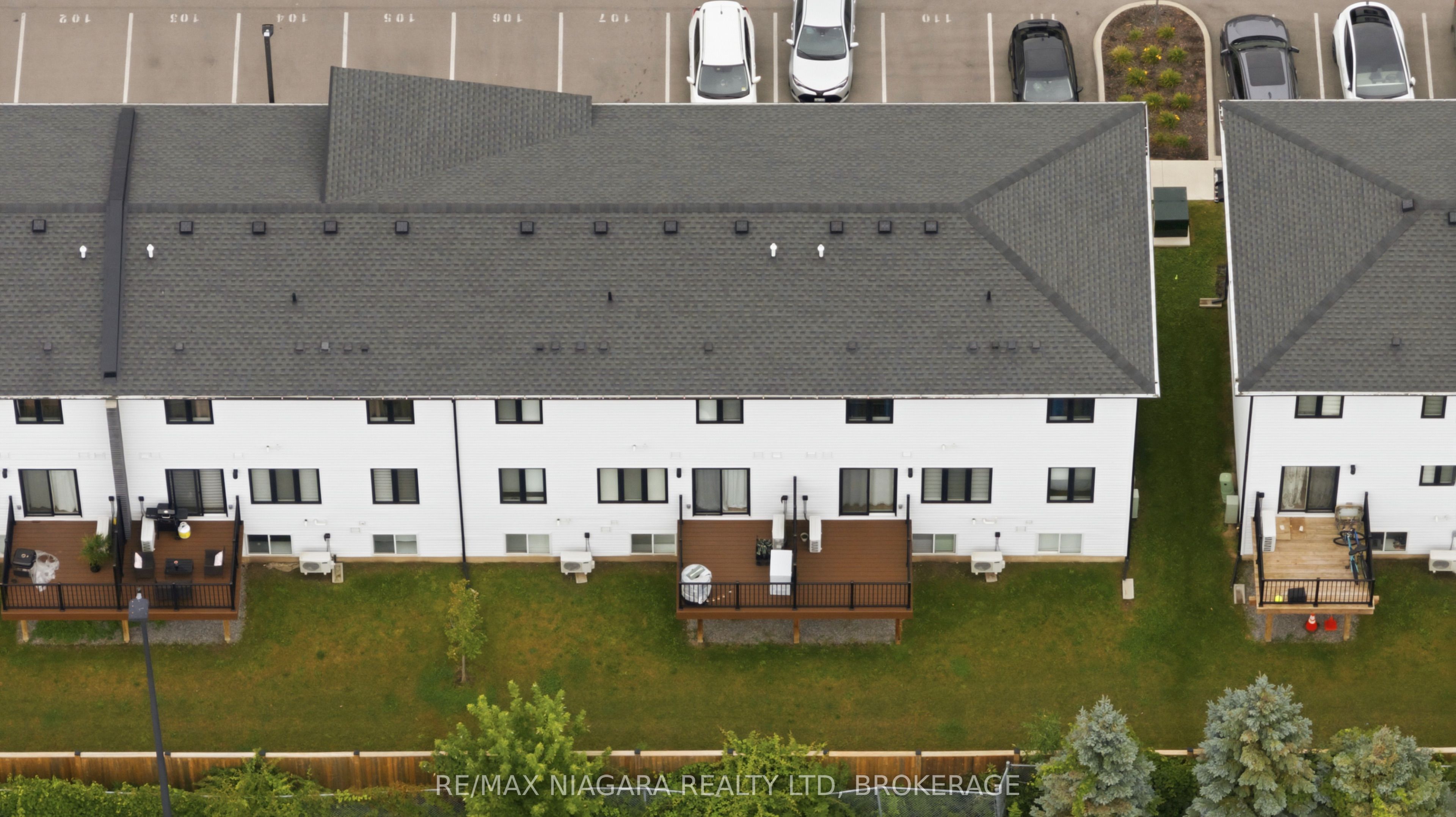 4263 Fourth Avenue 635, Niagara Falls, ON L2E 0C2 photo 2
