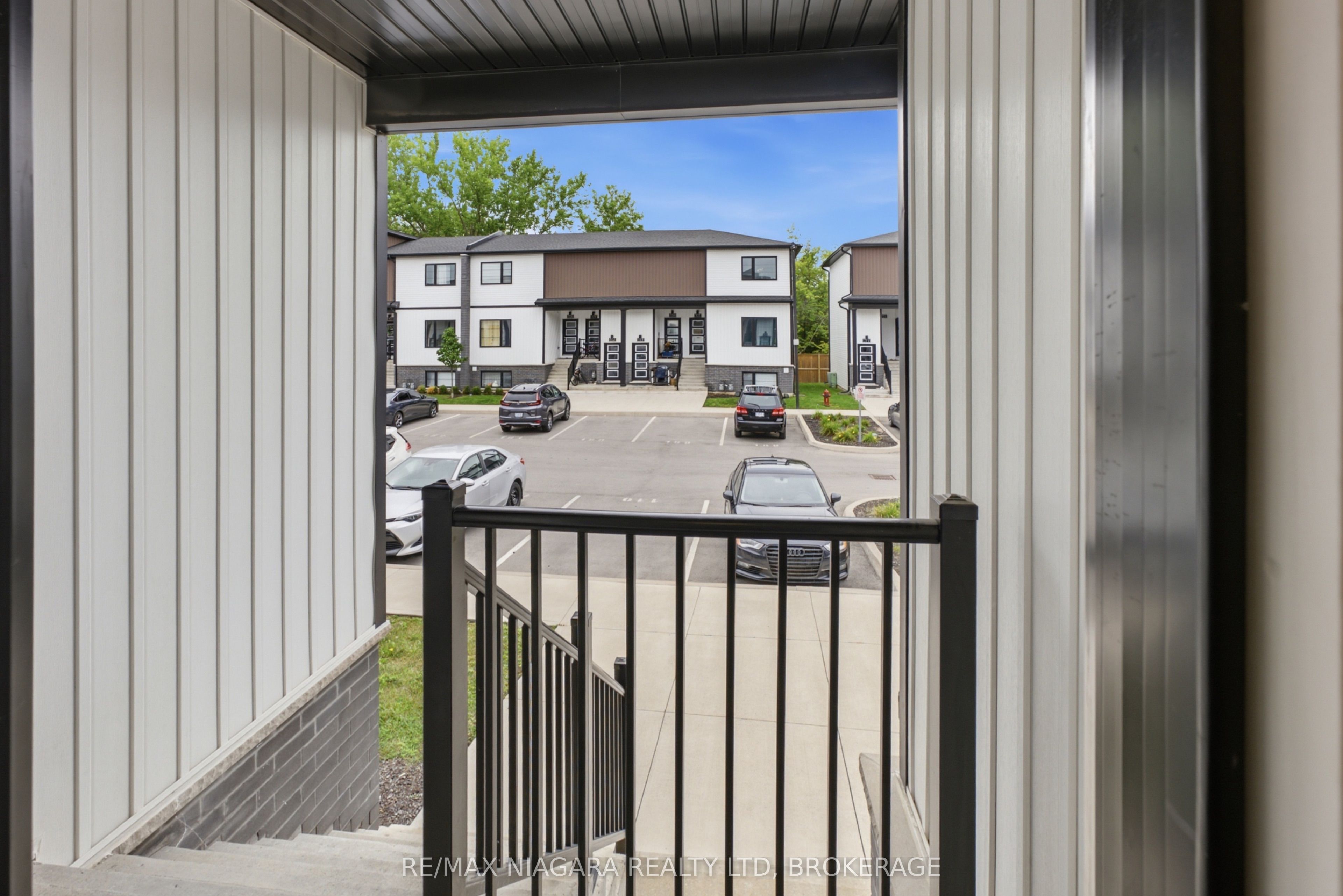 4263 Fourth Avenue 635, Niagara Falls, ON L2E 0C2 photo 3