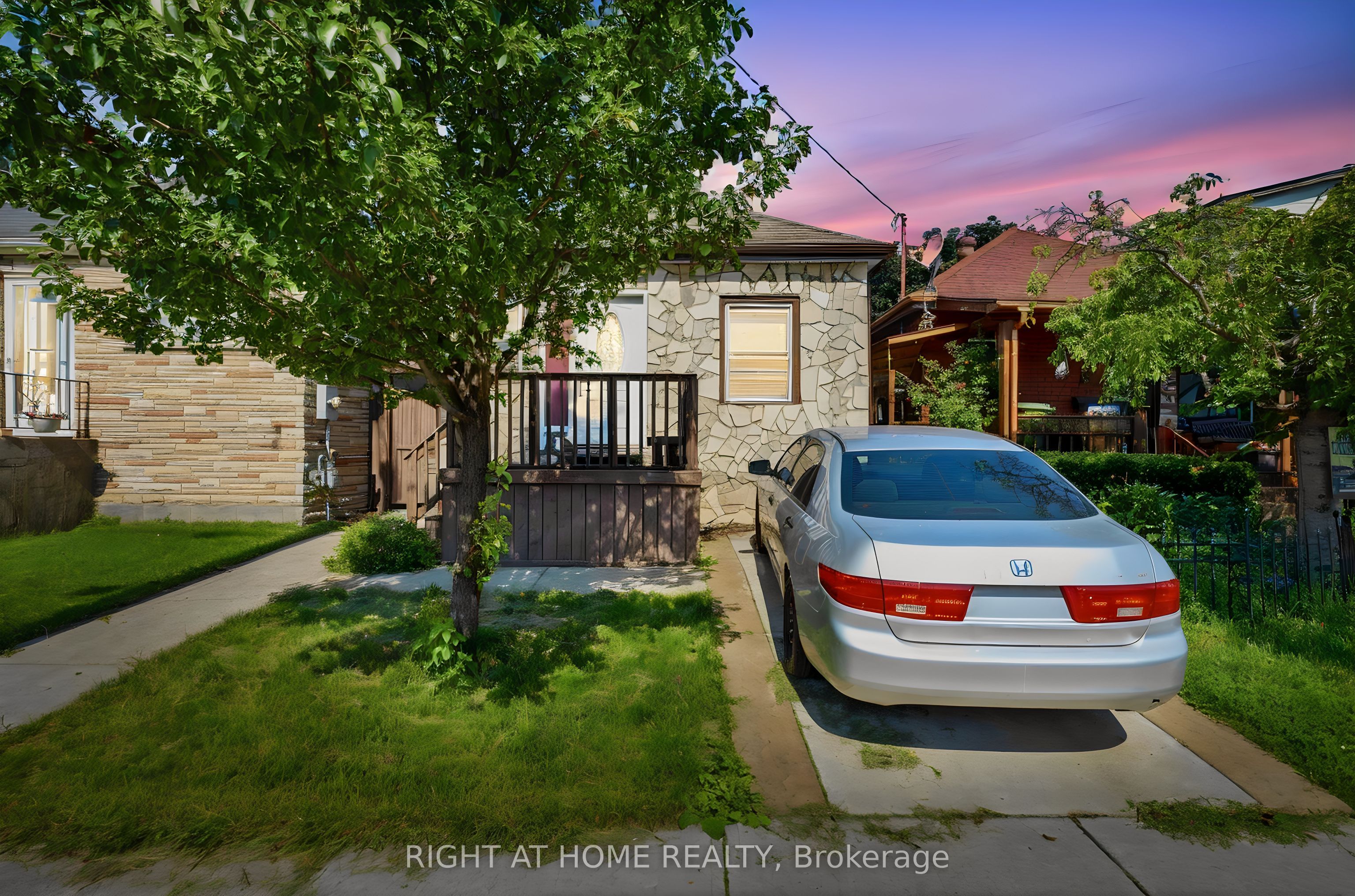 123 Crosthwaite Avenue N, Hamilton, ON L8H 4V4 photo 2