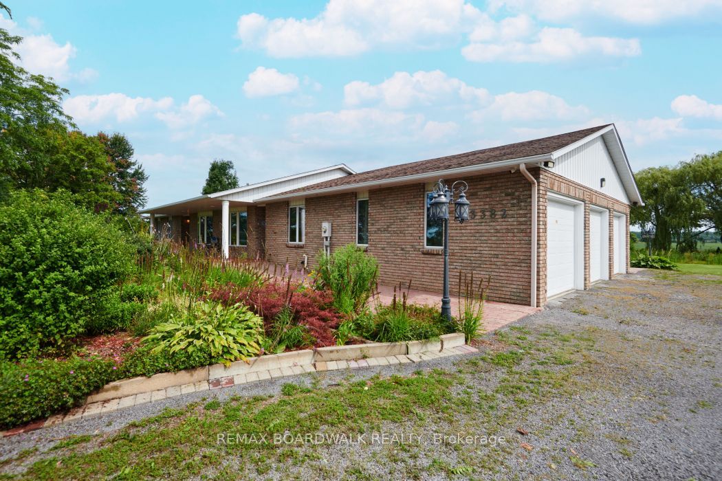 3382 Carp Road, Carp - Huntley Ward, ON K0A 1L0 photo 5