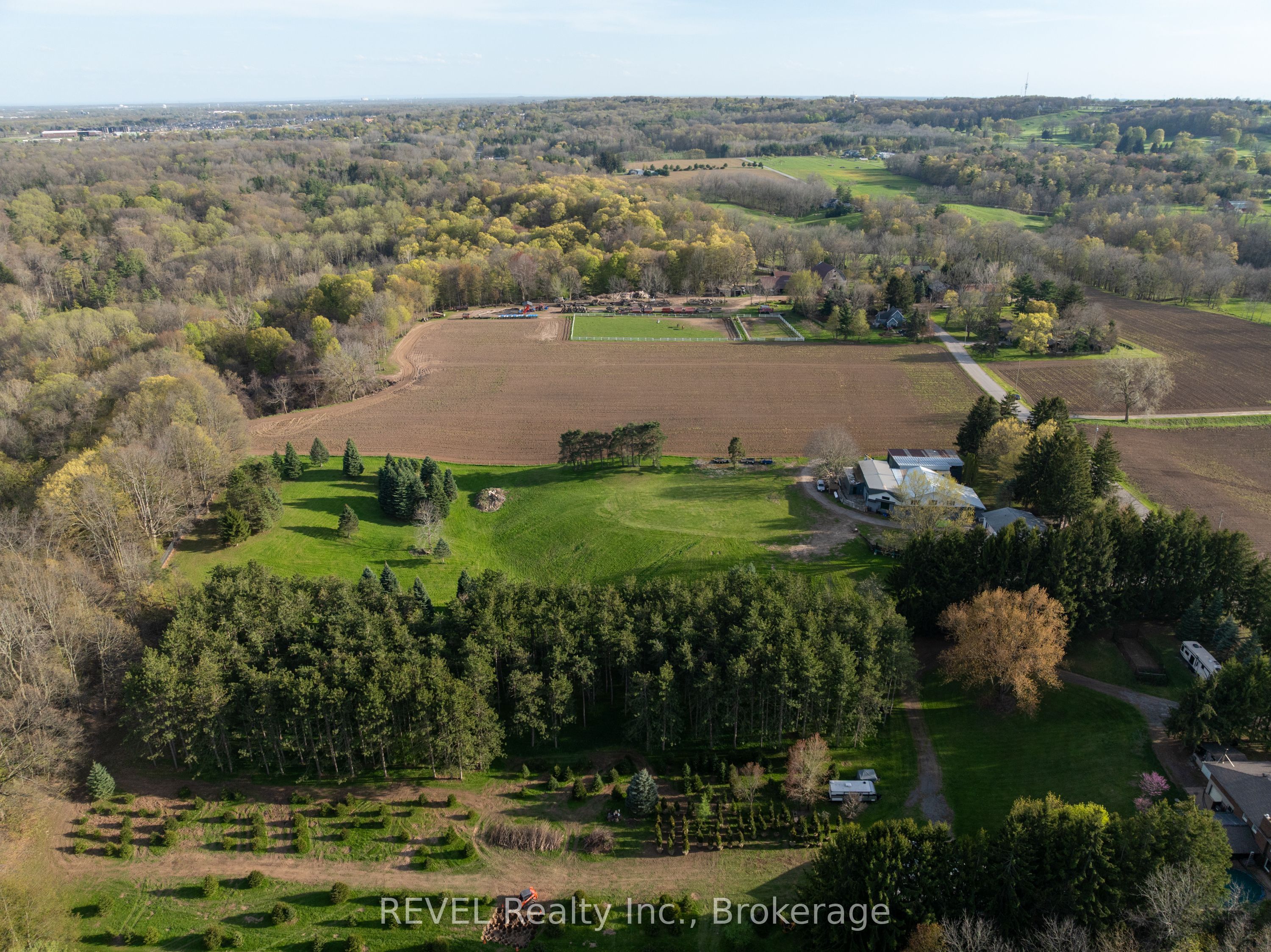 2010 Hansler Street, Pelham, ON L0S 1M0 photo 2