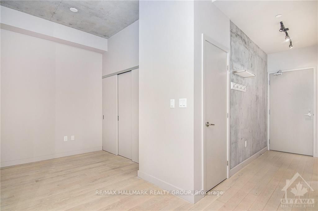 224 LYON Street 404, Ottawa Centre, ON K1R 0C1 photo 3
