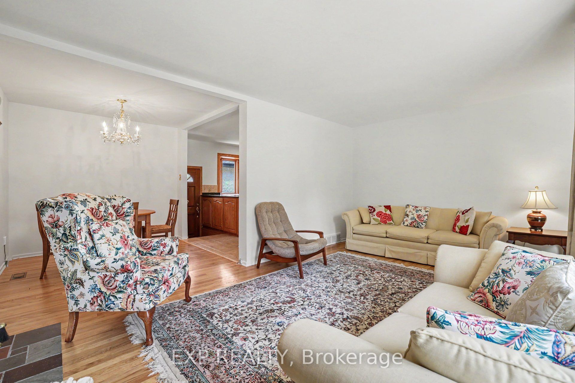 16 Elmsley Crescent, Bells Corners and South to Fallowfield, ON K2H 6V2 photo 5