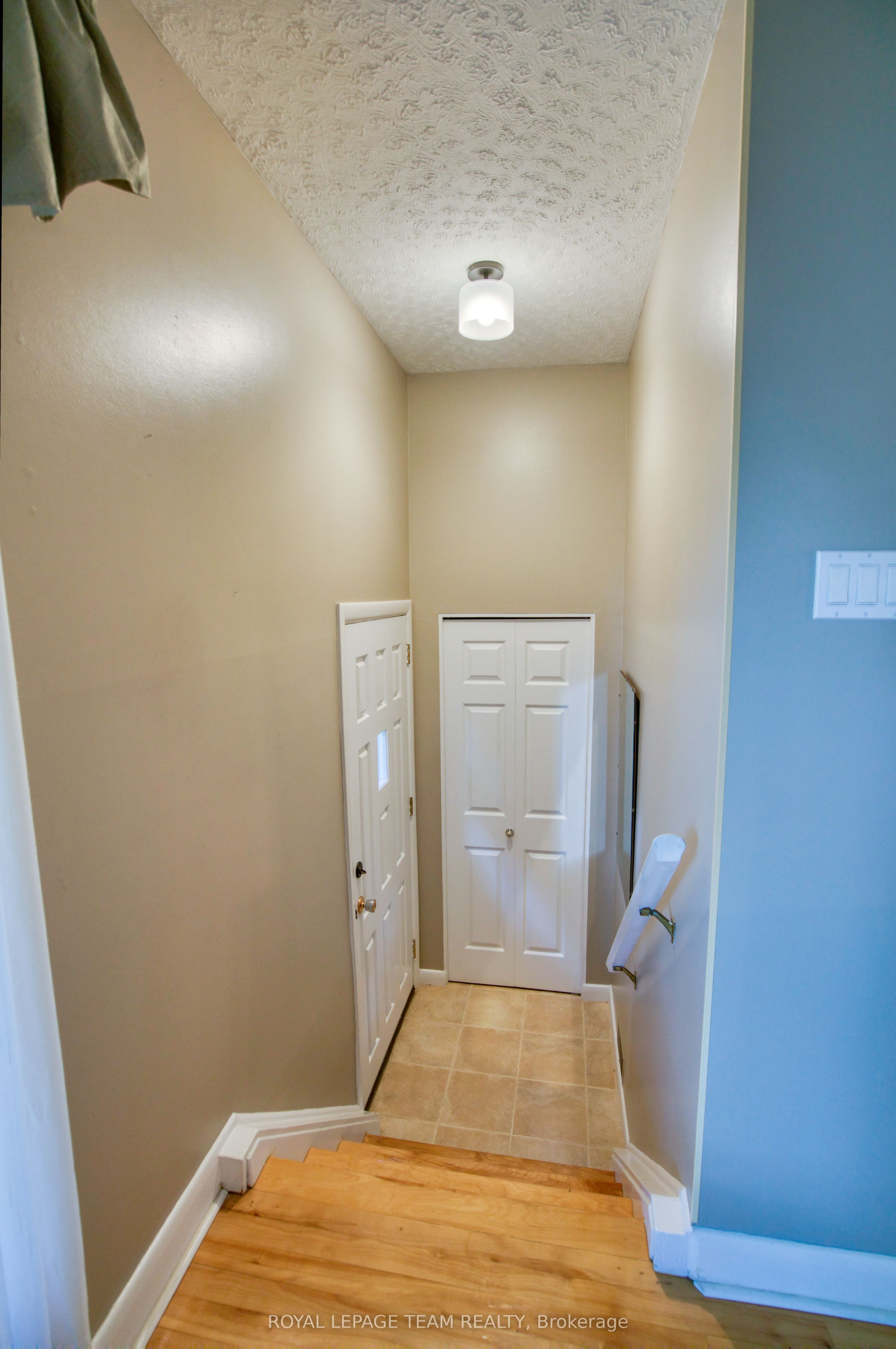 1072 Aldea Avenue, Billings Bridge - Riverside Park and Area, ON K1H 8B9 photo 3