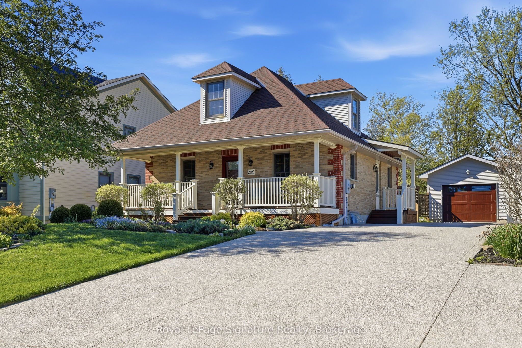 209 Summerhill Road, Saugeen Shores, ON N0H 2L0 photo 2