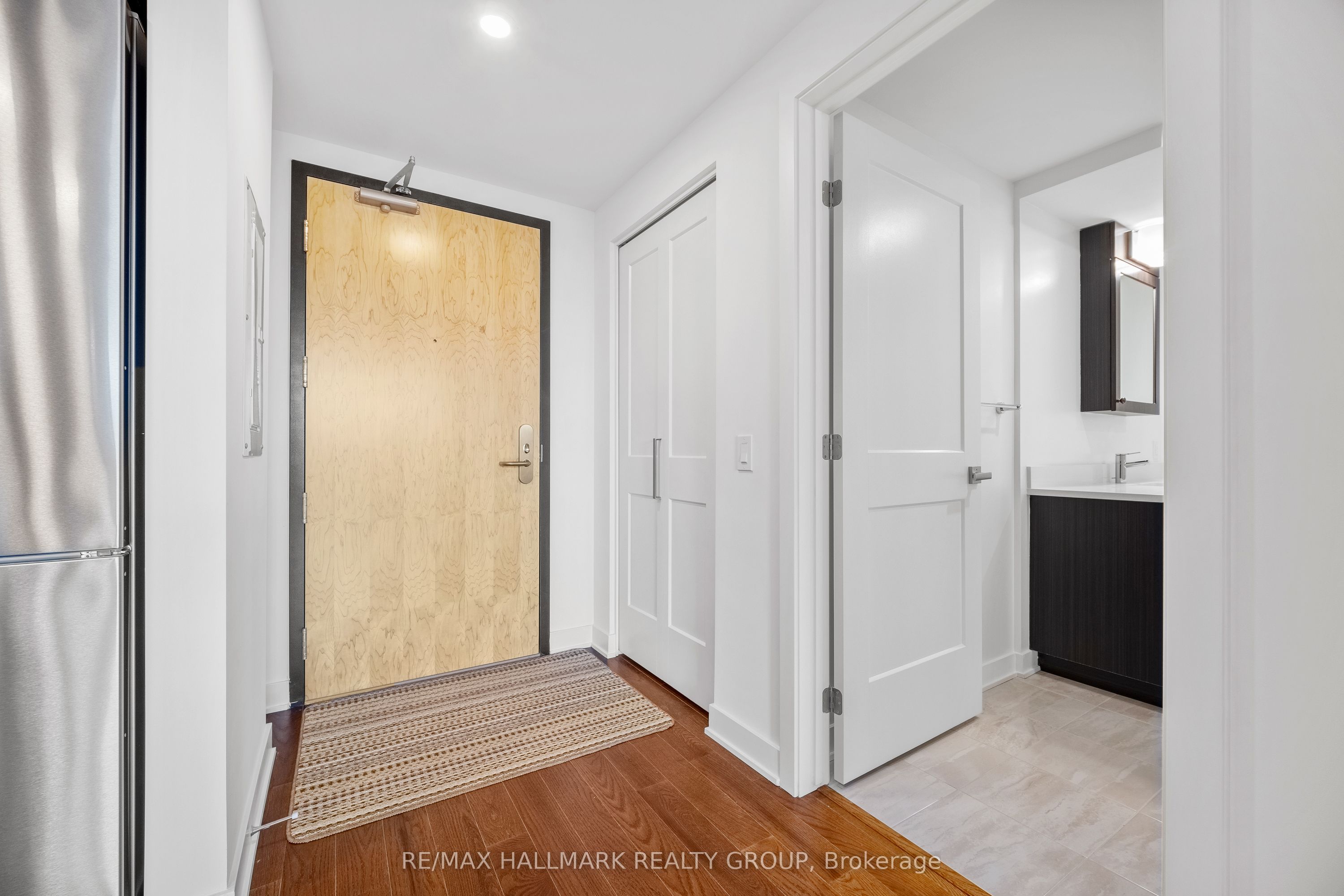 340 QUEEN Street 1403, Ottawa Centre, ON K1R 0G1 photo 4