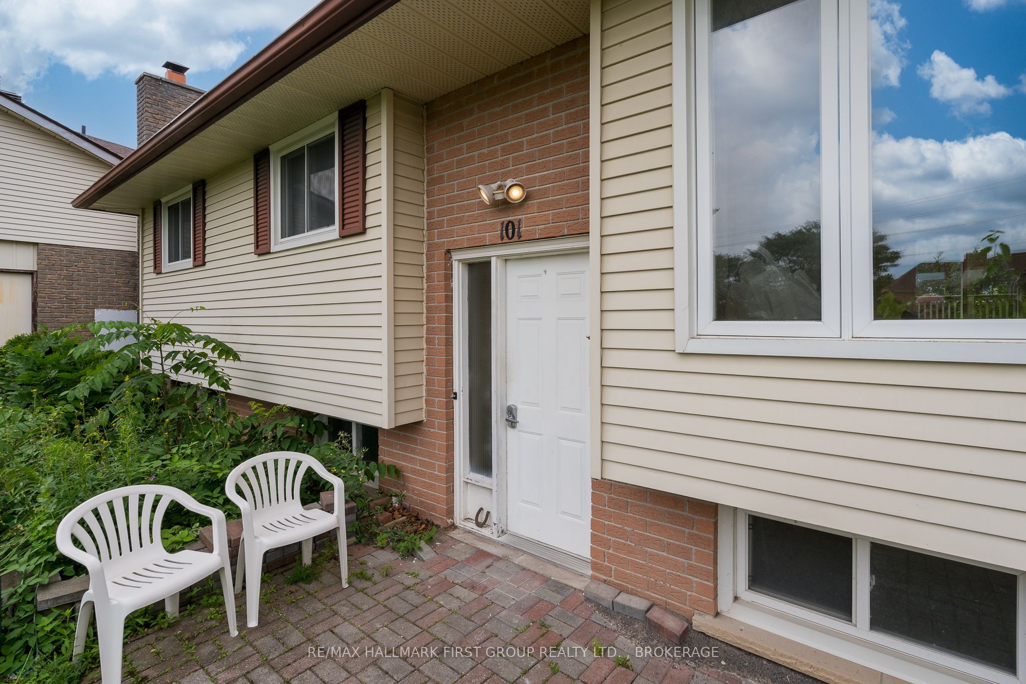 101 Cascade Boulevard, Belleville, ON K8P 4X5 photo 4