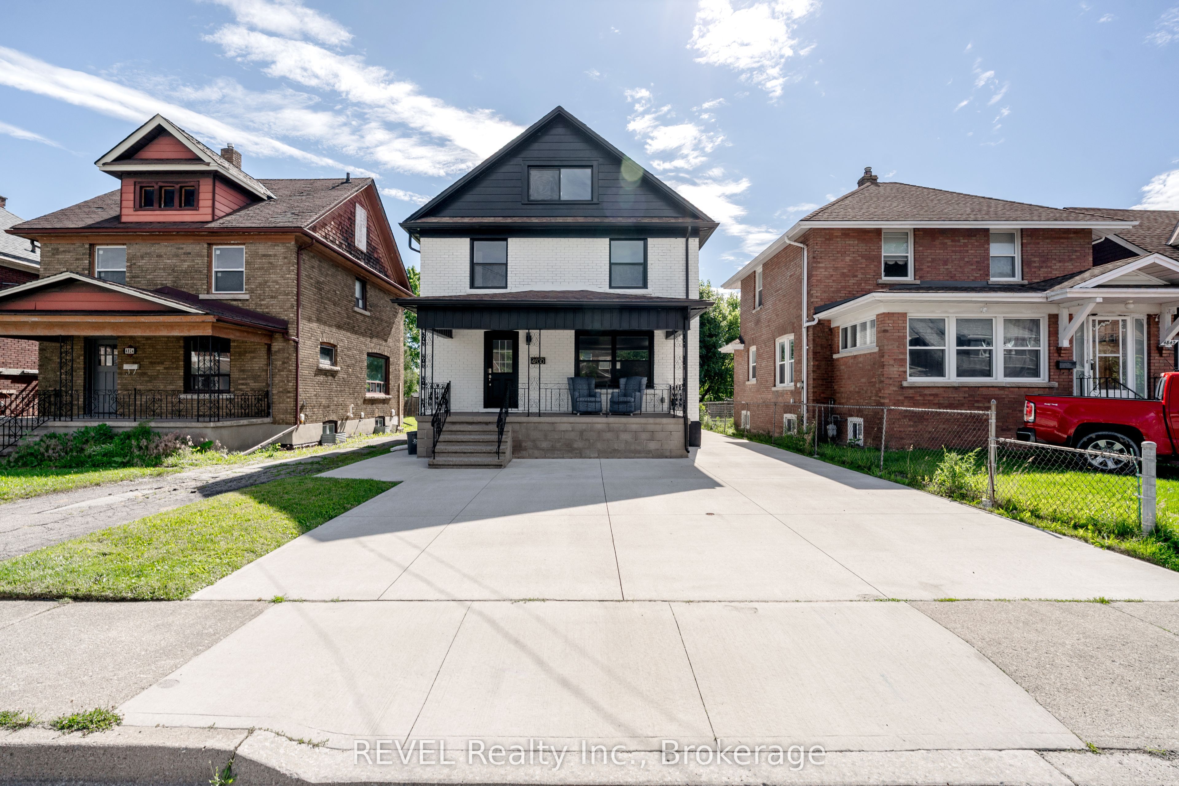 4830 Fourth Avenue, Niagara Falls, ON L2E 4P1 photo 2
