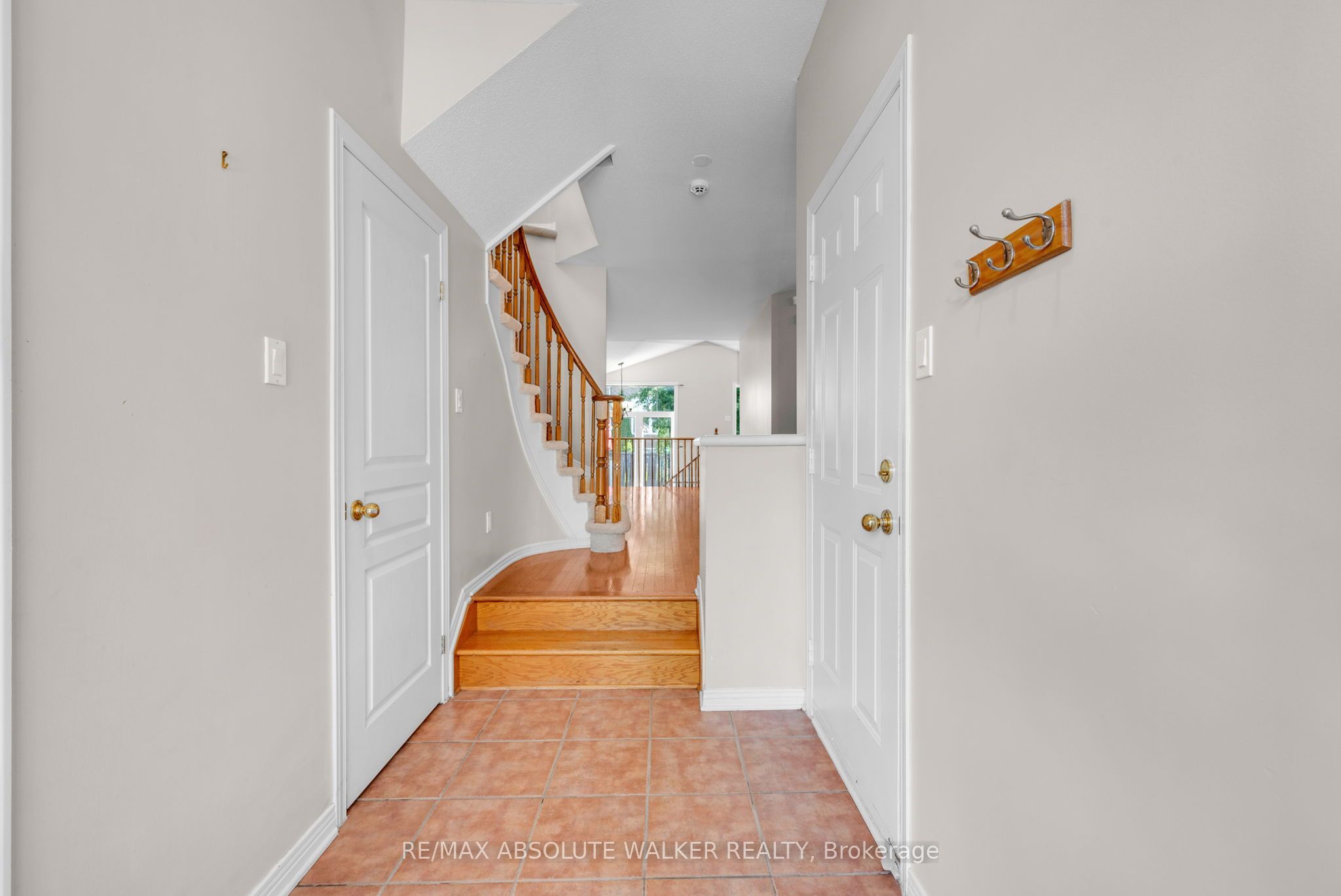 664 Wild Shore Crescent, Blossom Park - Airport and Area, ON K1V 1X9 photo 2