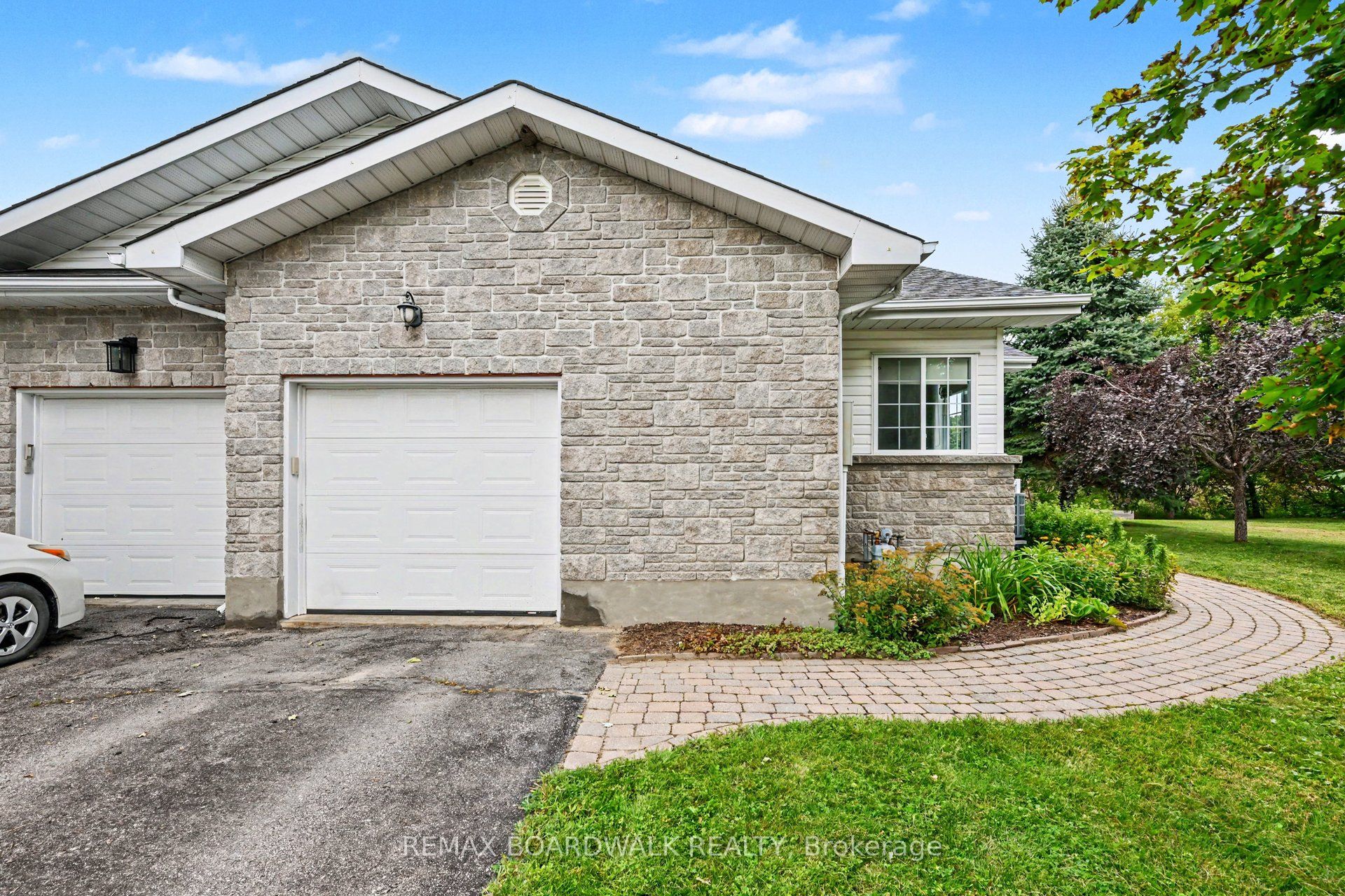 189 Rivington Street, Carp - Huntley Ward, ON K0A 1L0 photo 3