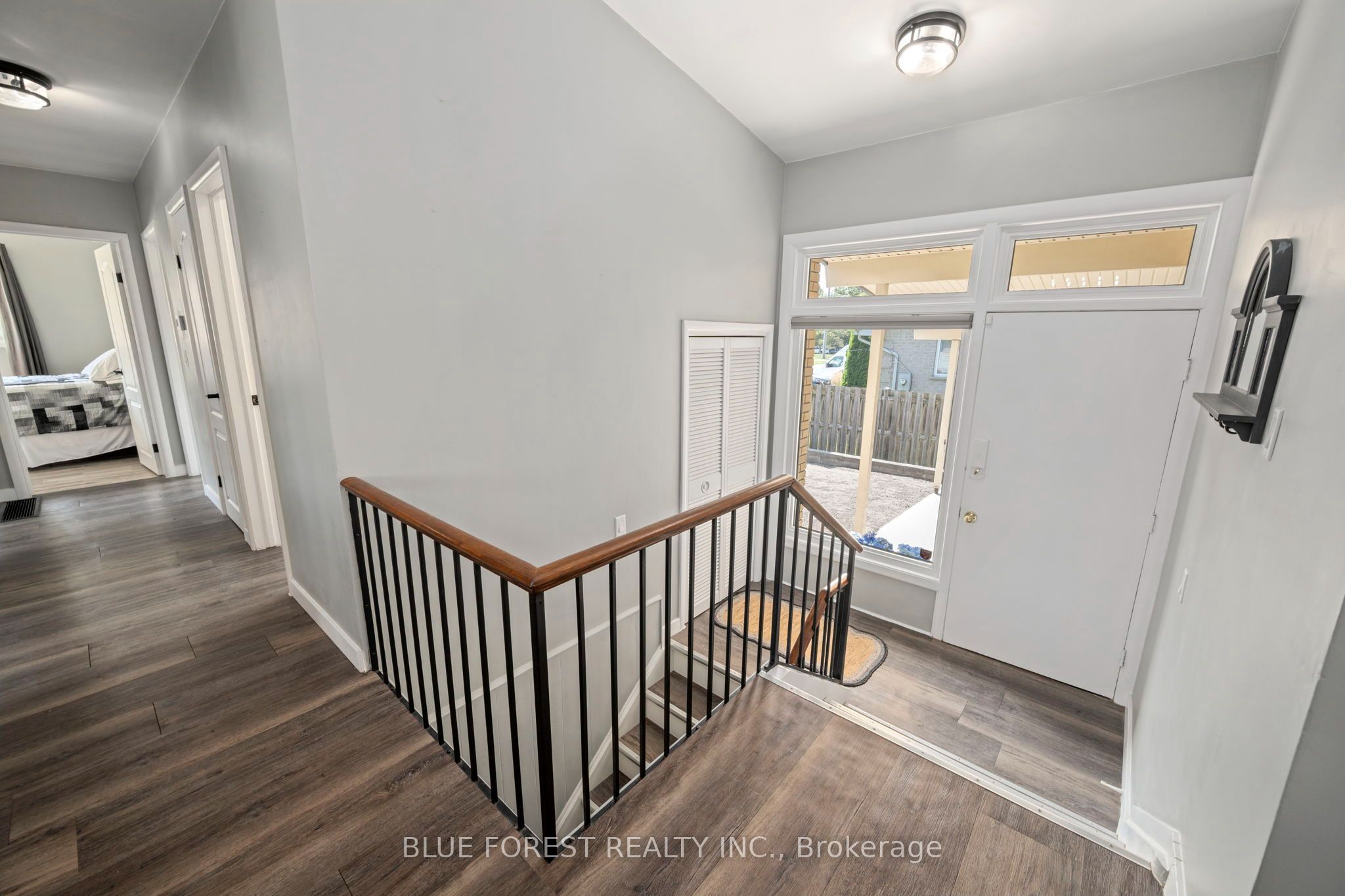 273 Saulsbury Street, Strathroy-Caradoc, ON N7G 2B1 photo 3