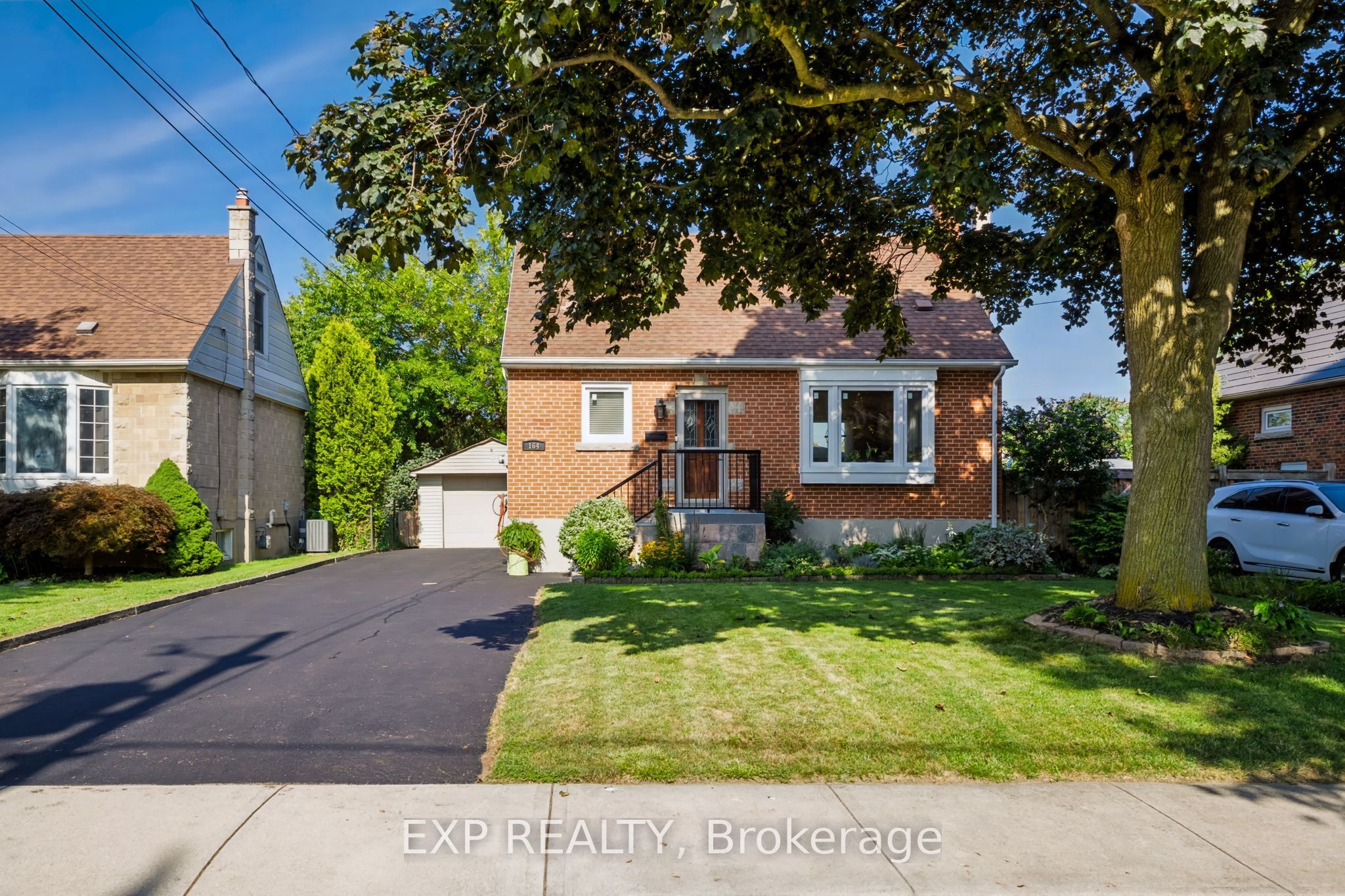 164 Charlotte Street, Hamilton, ON L8K 4V4 photo 2