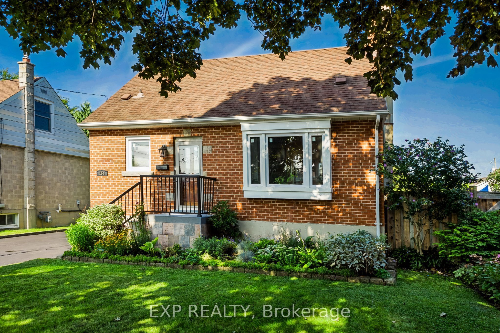164 Charlotte Street, Hamilton, ON L8K 4V4 photo 3