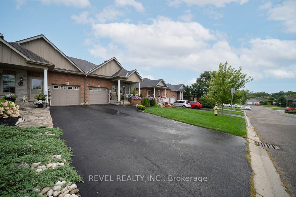 15 Millcroft Drive, Norfolk, ON N3Y 0B1 photo 3