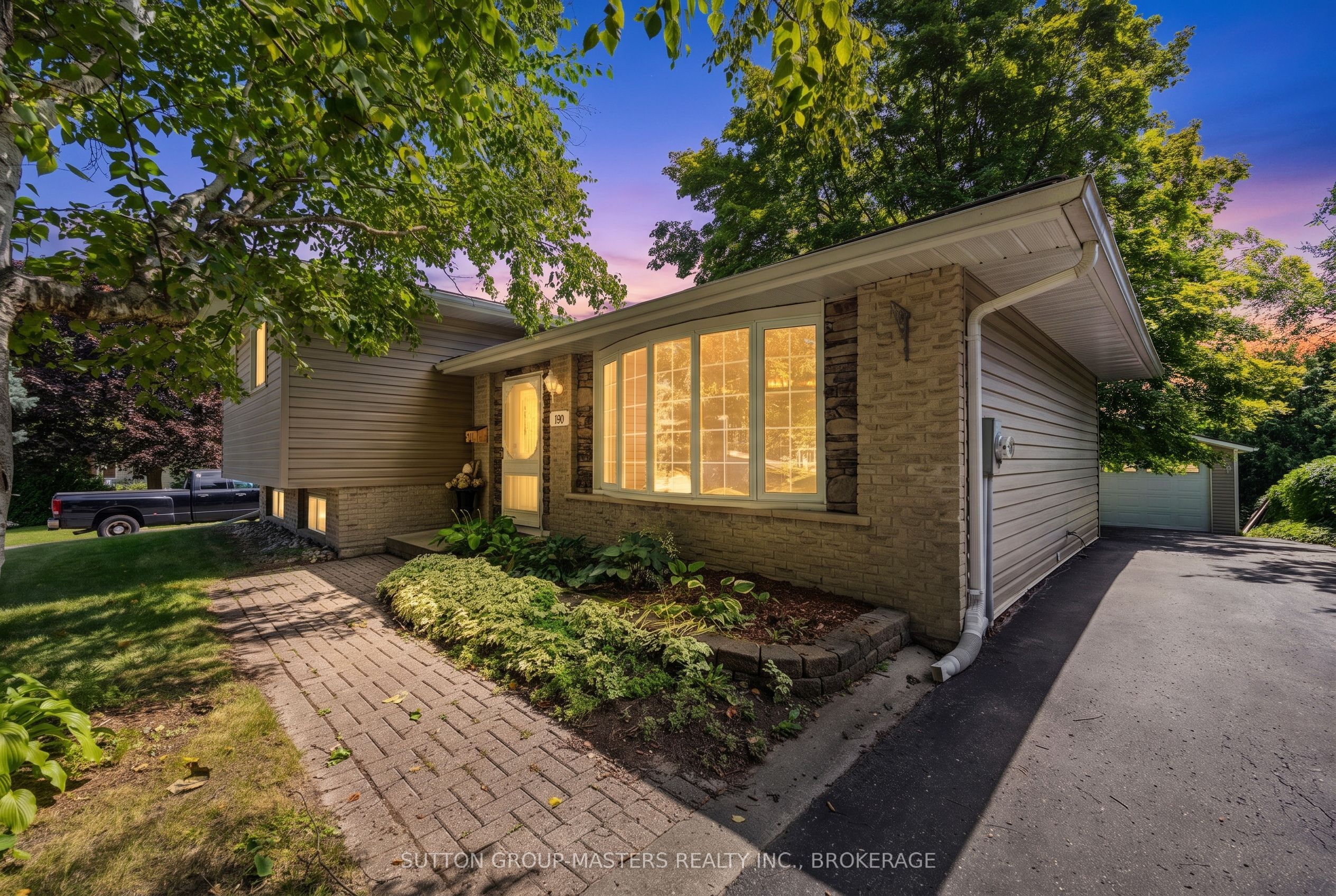 795 Safari Drive, Kingston, ON K7M 6W1