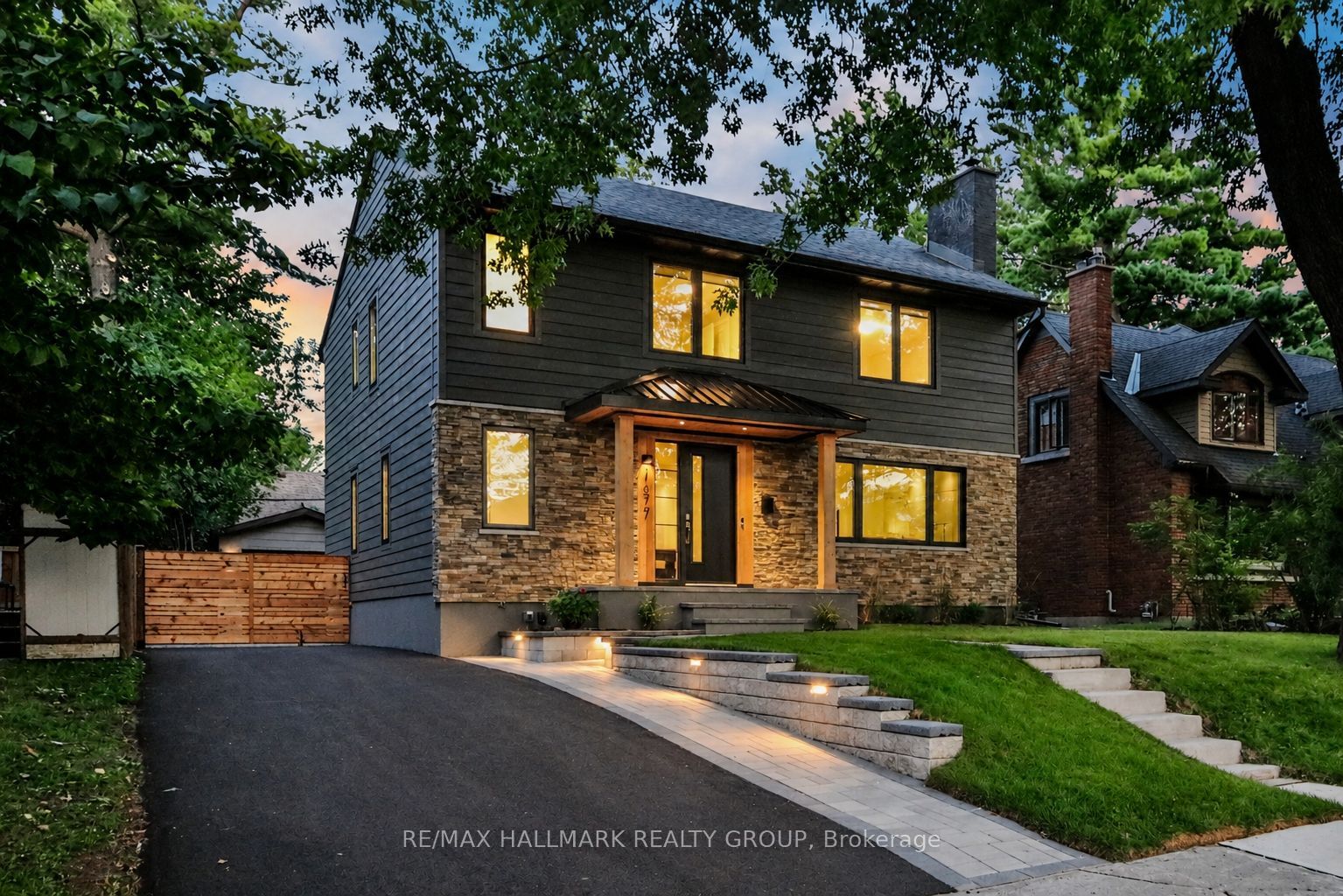 1677 Abbey Road, Alta Vista and Area, ON K1G 0H4 photo 3