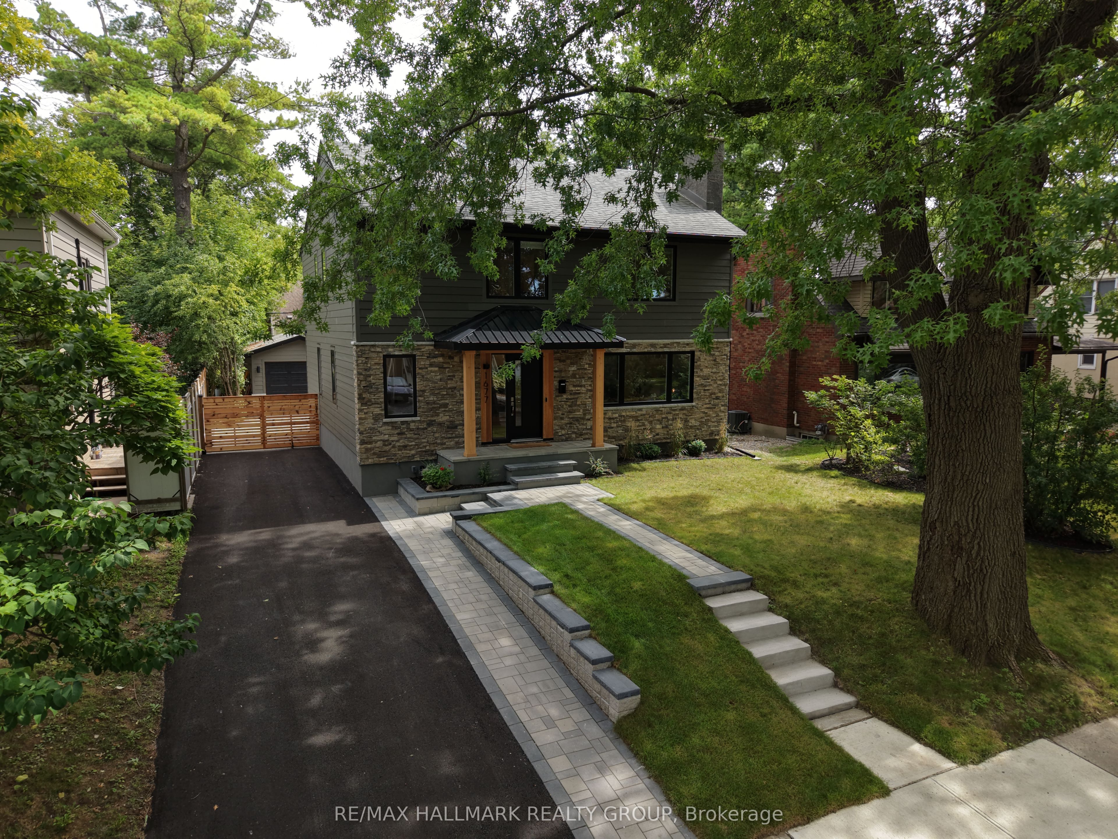 1677 Abbey Road, Alta Vista and Area, ON K1G 0H4 photo 4