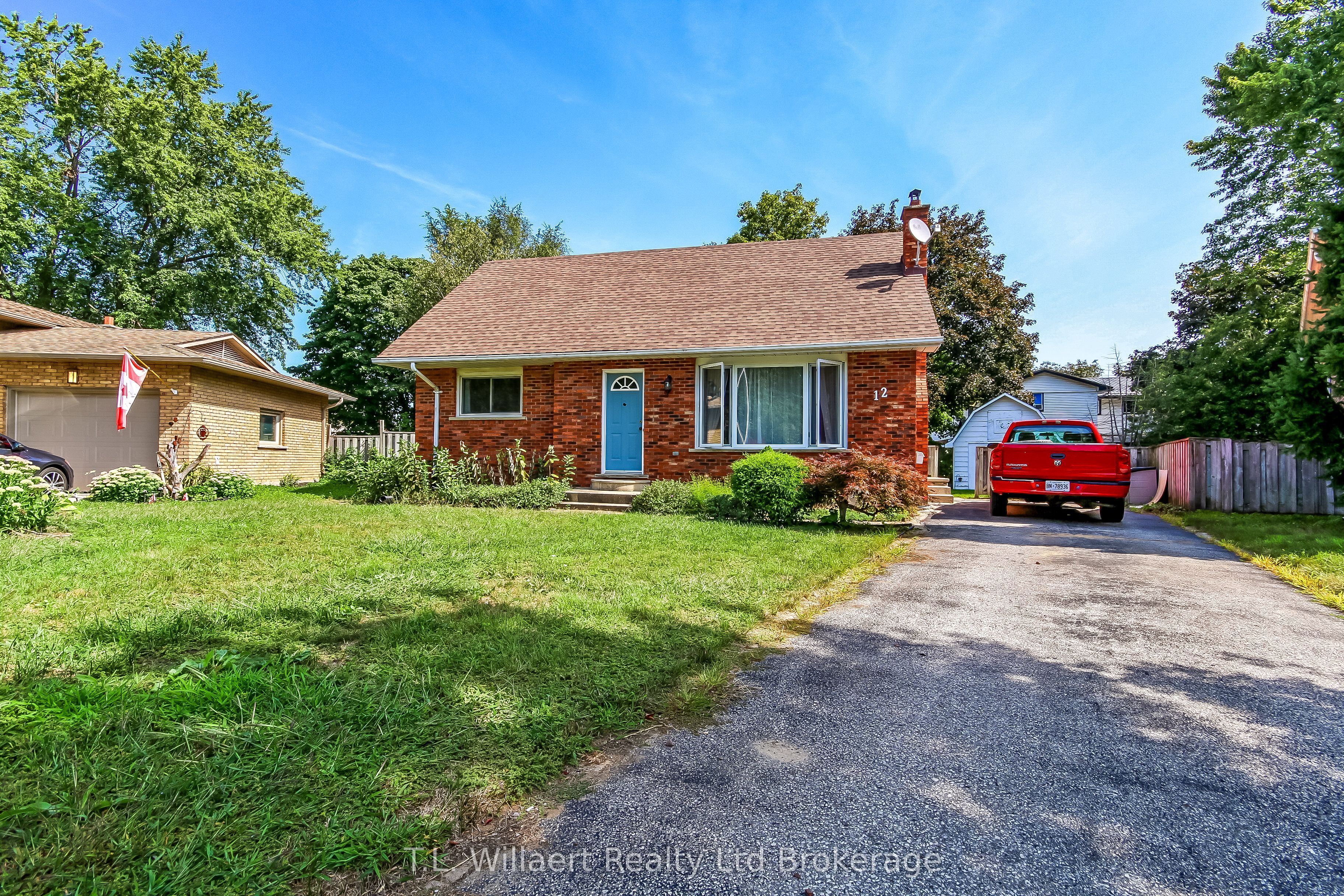 12 Alba Avenue, Tillsonburg, ON N4G 4K1 photo 2