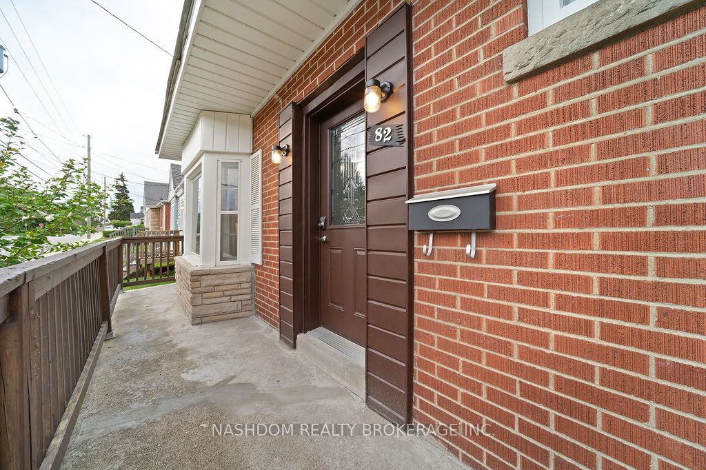 82 Whitney Avenue, Hamilton, ON L8S 2G5 photo 2
